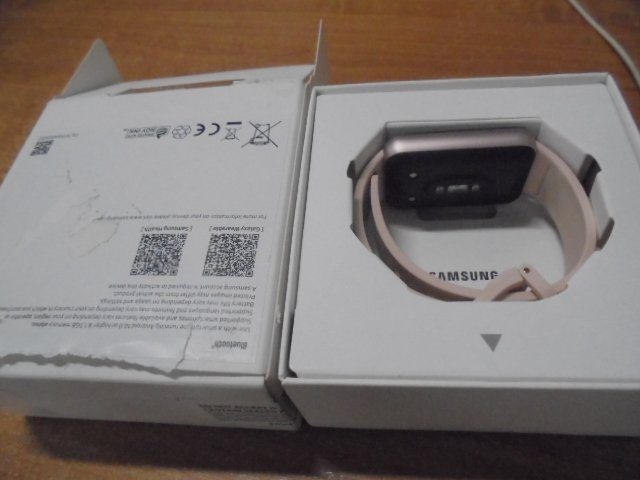 Фитнес-браслет Samsung Galaxy Fit3 Pink Gold фото 2