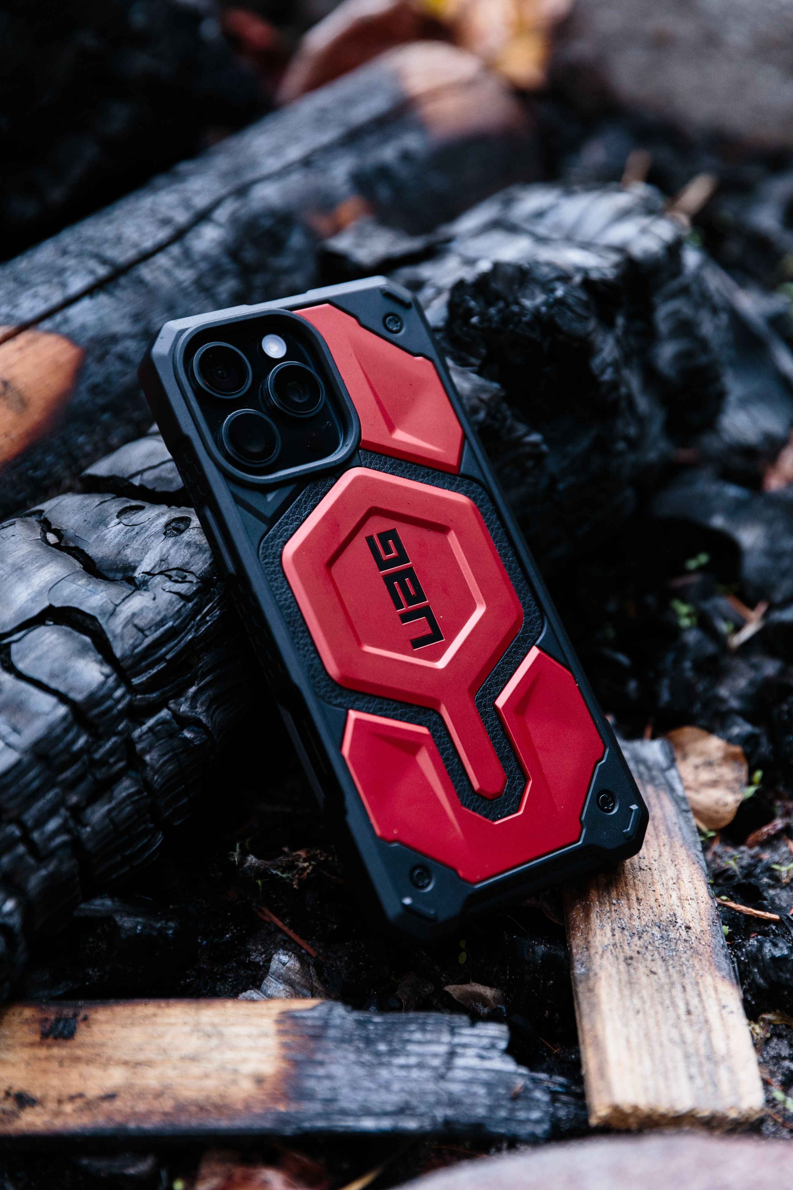 Чохол UAG для Apple iPhone 16 Pro Monarch, Carbon Fiber (114460114242)фото18