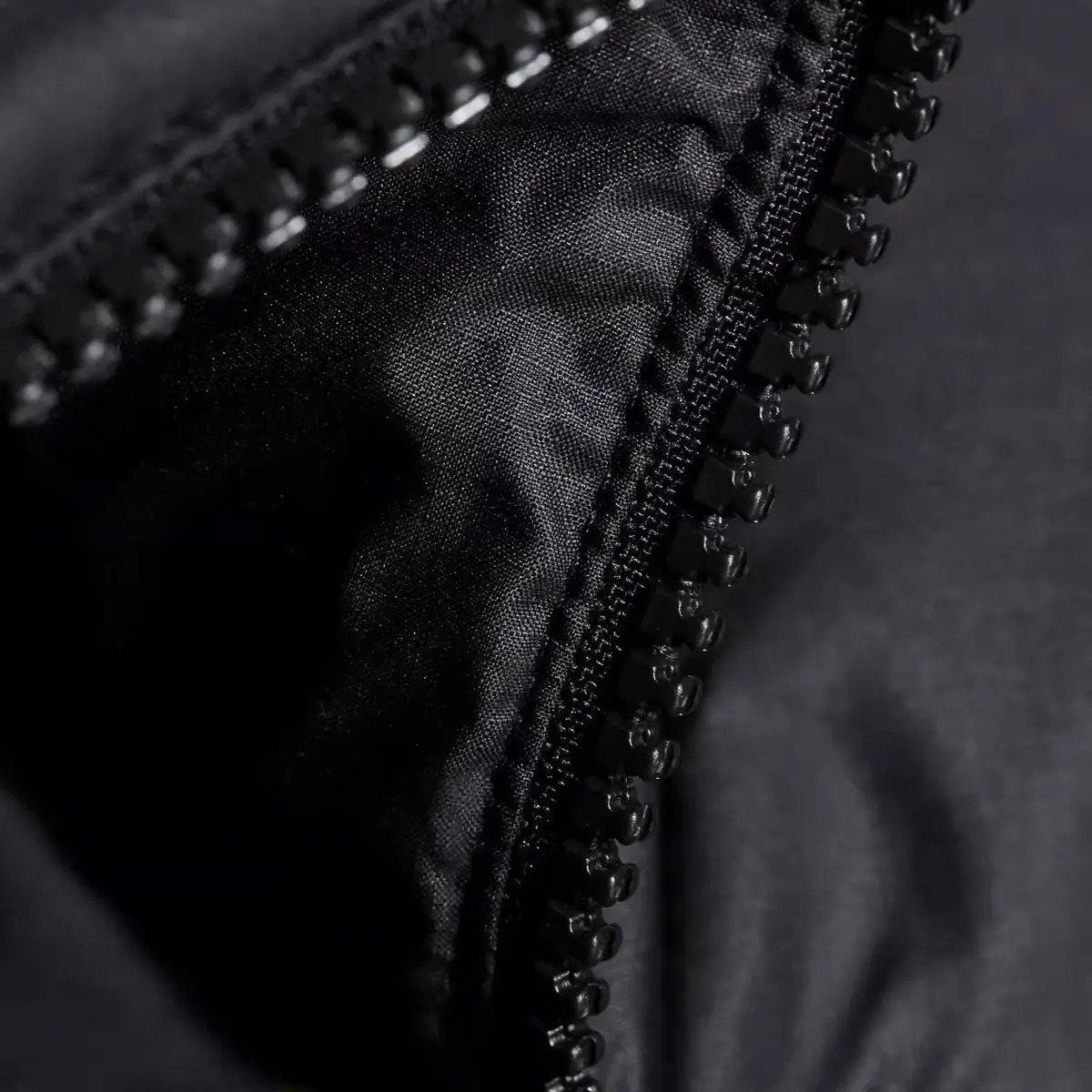 Пуховая куртка Mammut ( 1013-02100 ) Whitehorn IN Jacket 2024 Black M черный фото 5