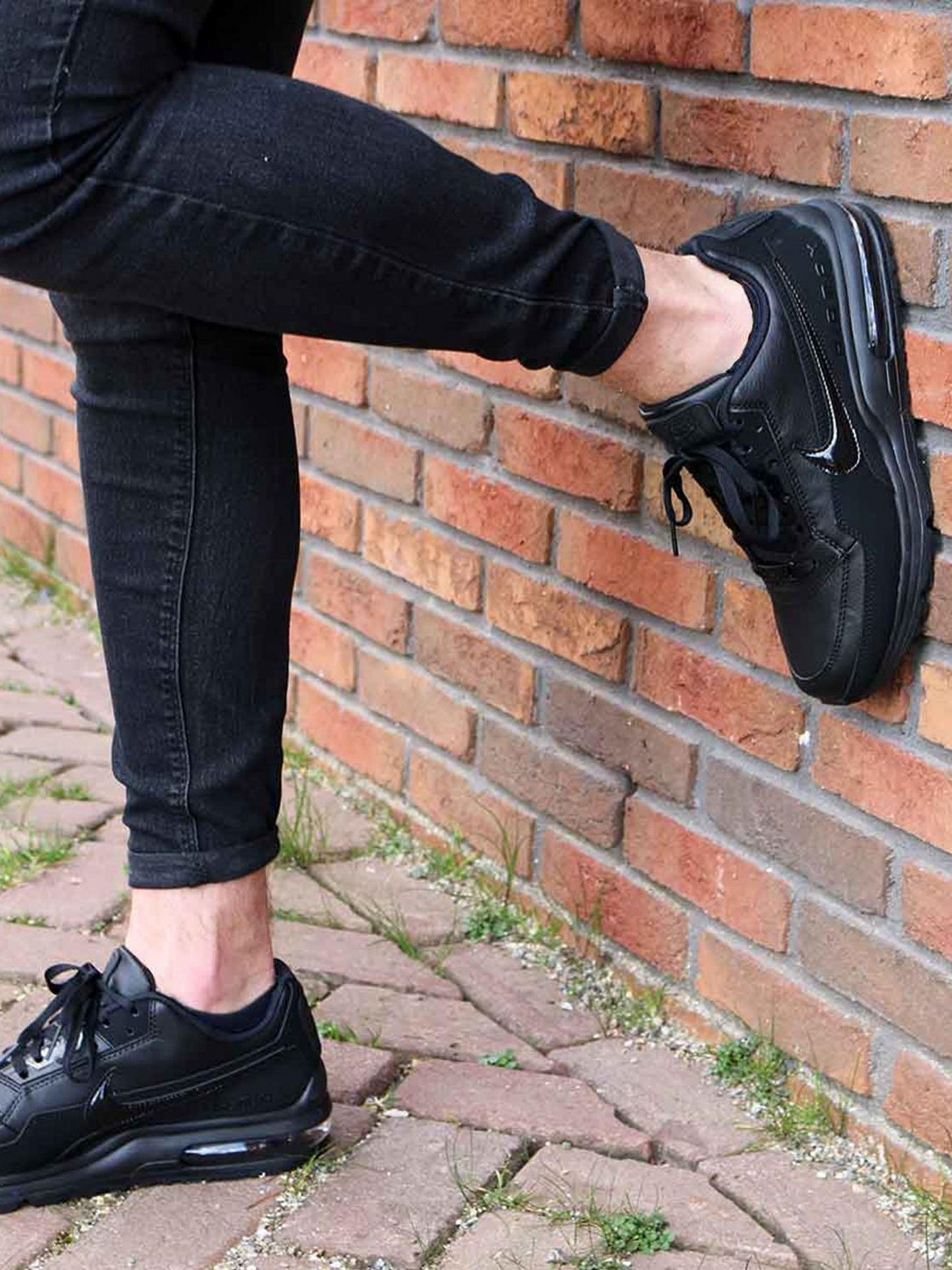 Кросівки чоловічі Nike Air Max LTD 3 687977-020 46 (12 US) чорніфото