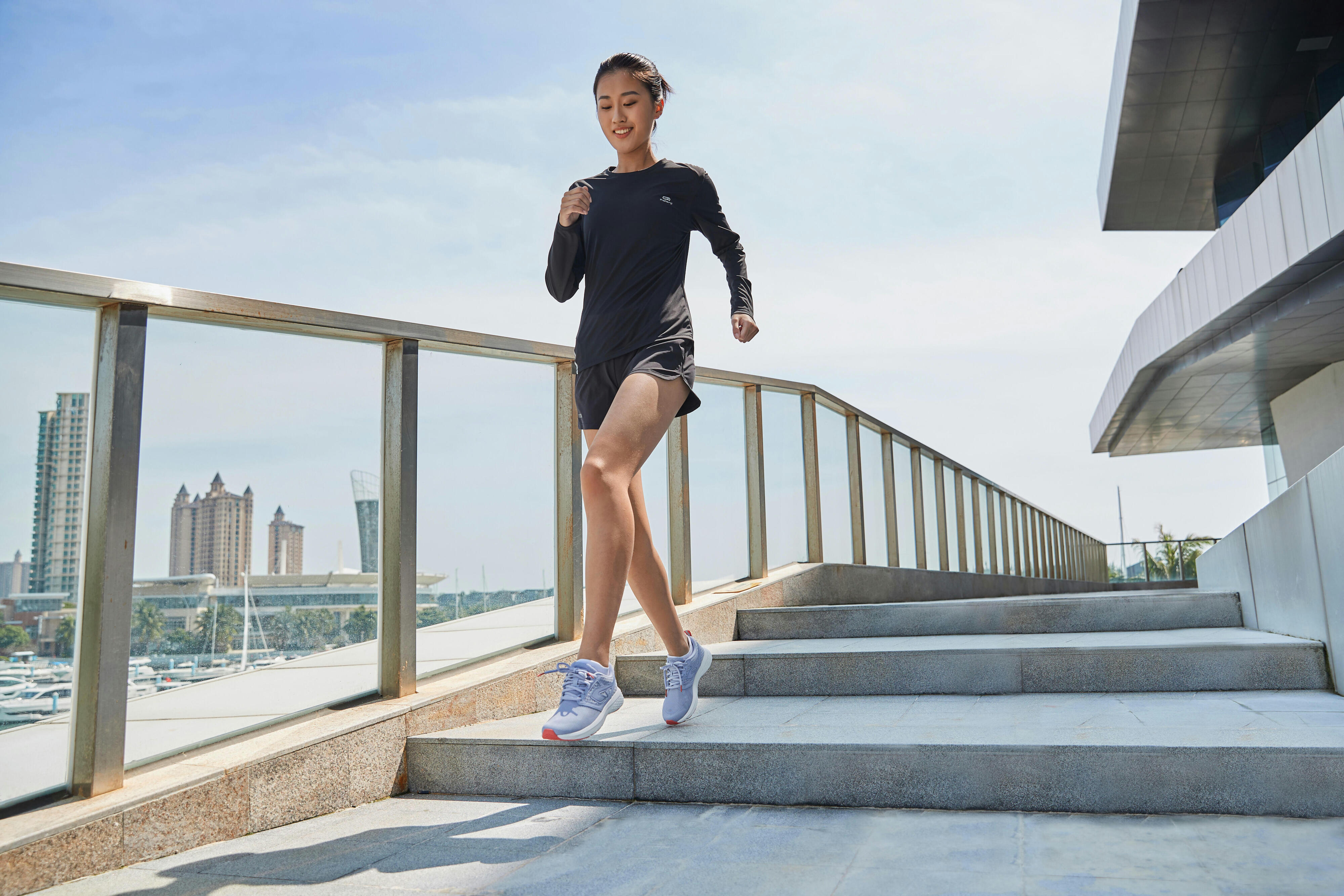 Шорты женские для бега Kalenji Run Dry 8553338 XXL черные фото 