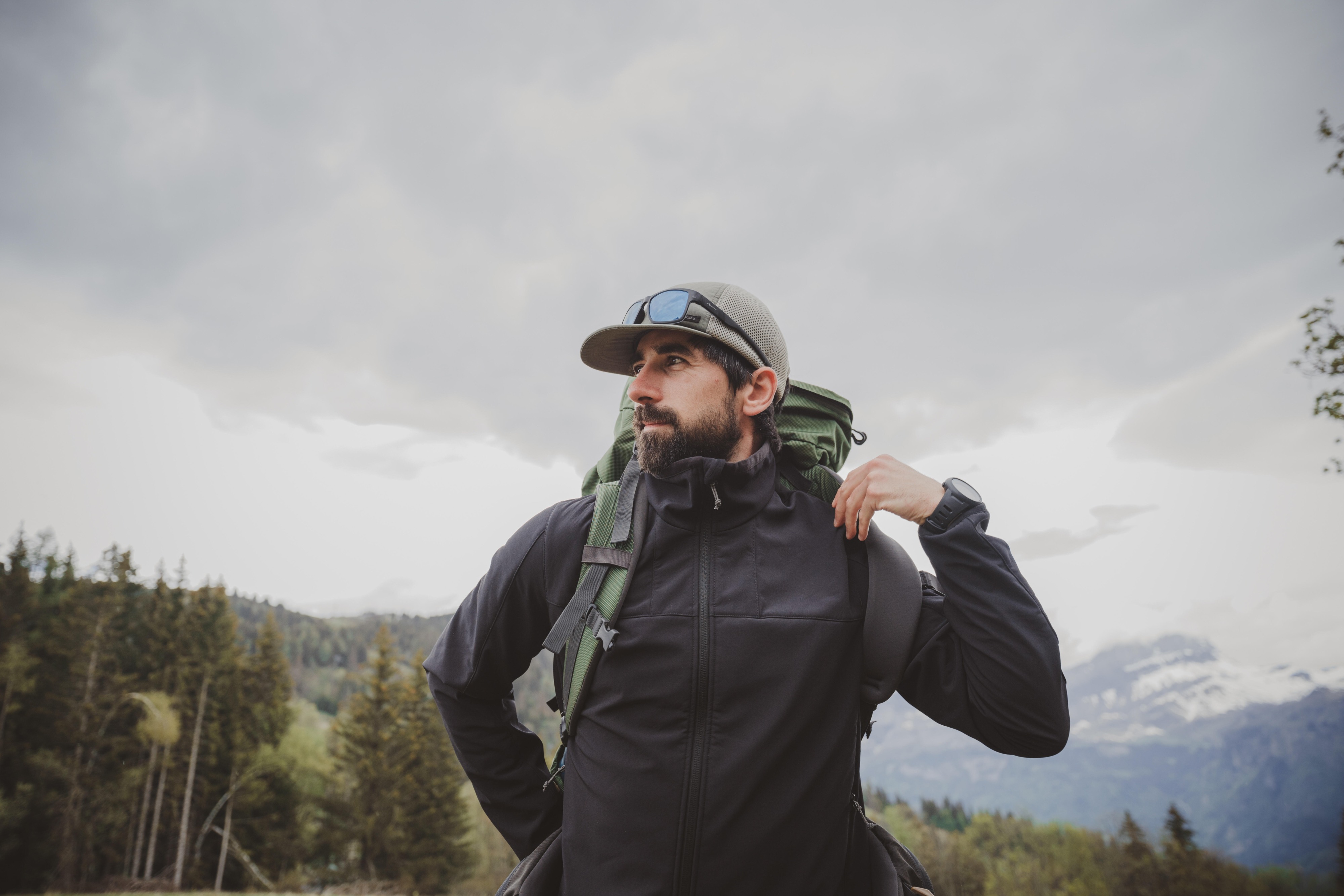 Куртка ветрозащитная мужская для трекинга Forclaz MT100 8580219 2XL черная фото 