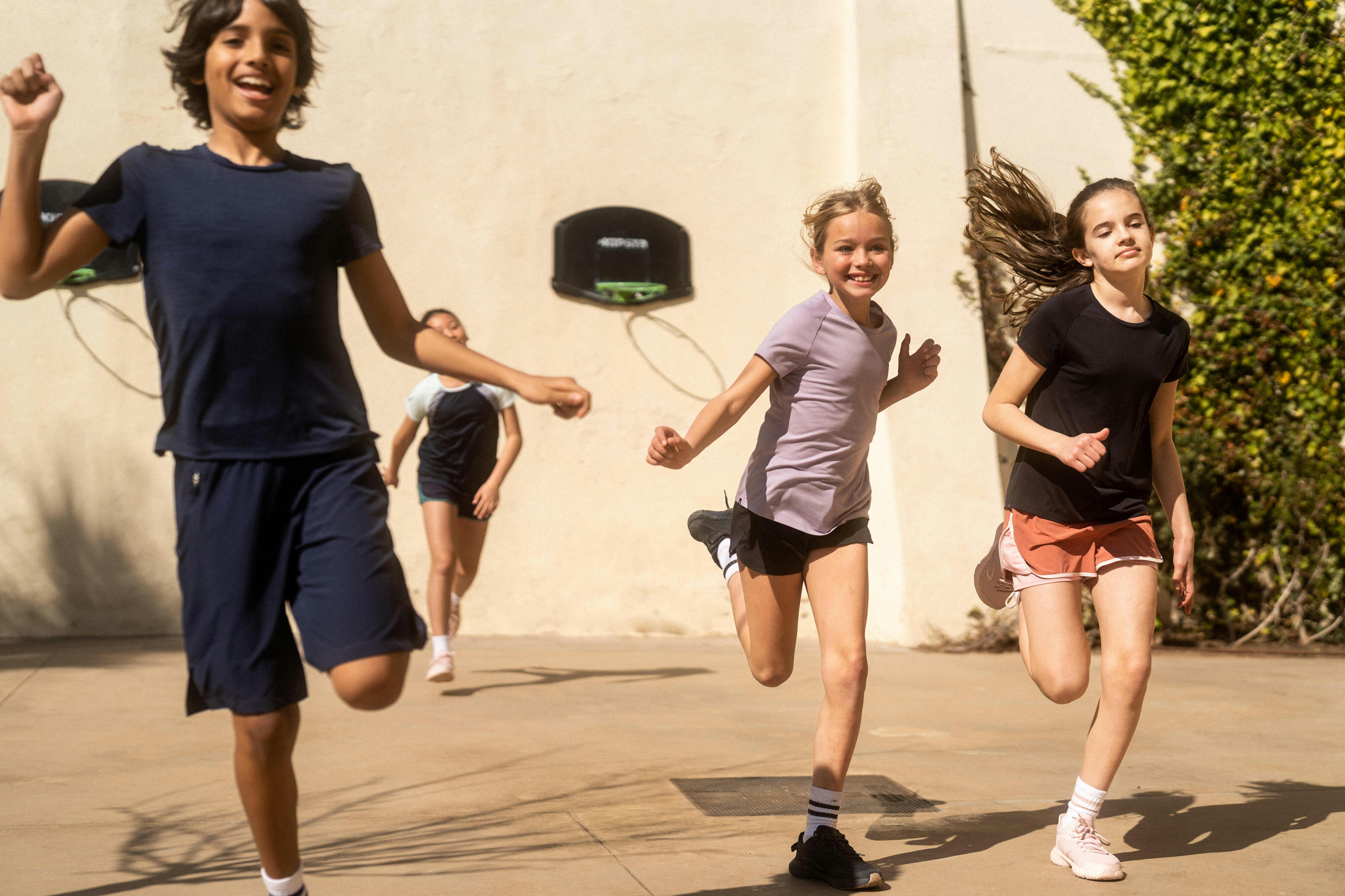 Шорты спортивные для девочек Domyos W500 8516803 14-15 р (160-66 см) черные фото 8