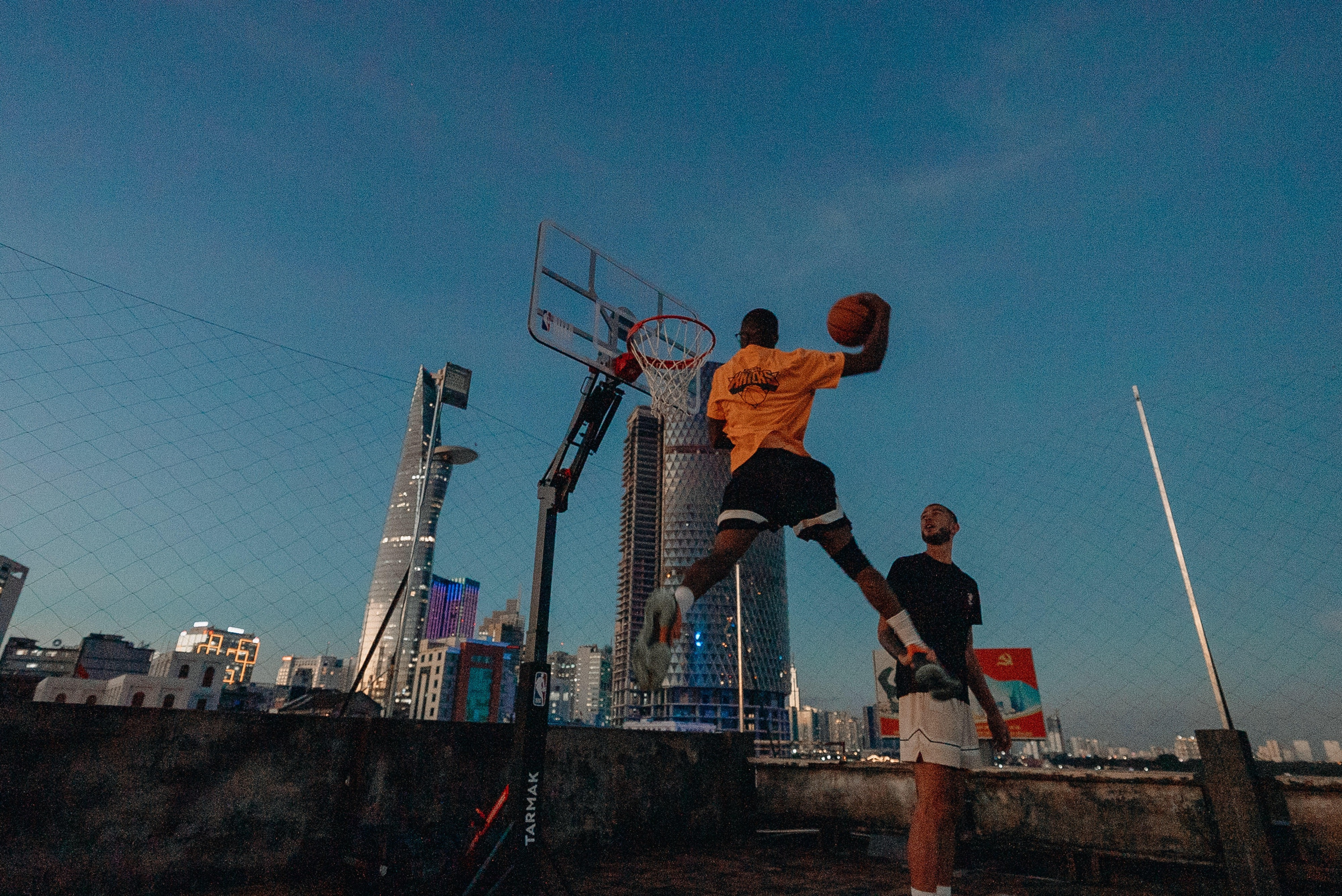 Шорти для баскетболу Tarmak NBA SH 900 8819835 S чорніфото