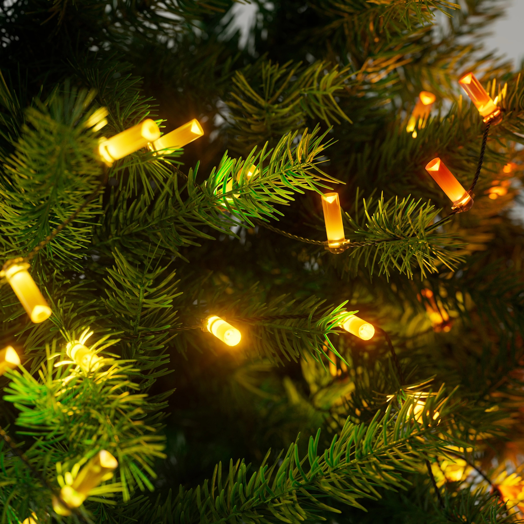 Smart LED Гирлянда Twinkly Strings USB 200 Candle-shaped RGB LEDs, Clear Wire, USB-C (TWKC200RGB-T) фото 7