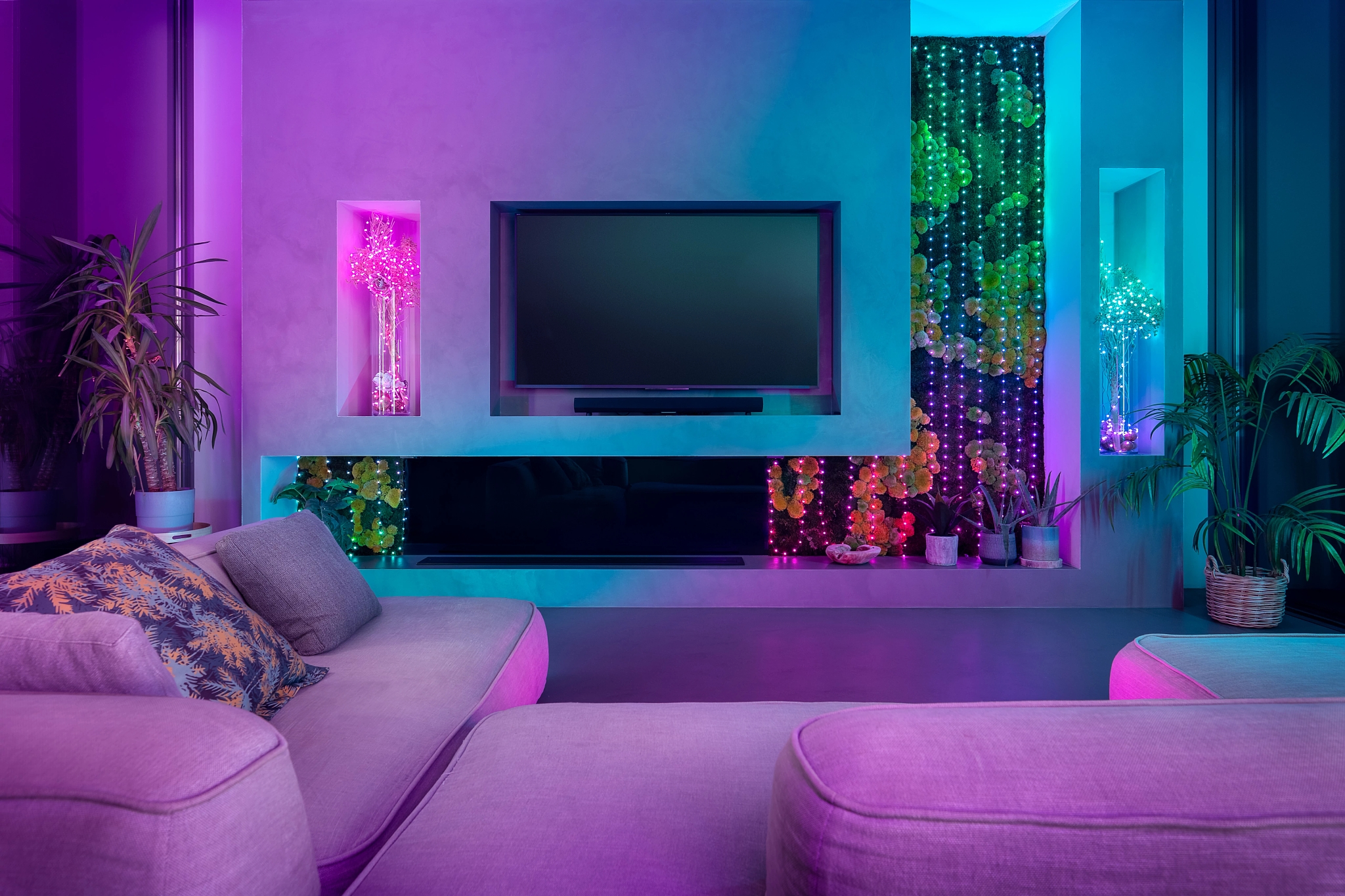 Smart LED Гирлянда Twinkly Strings USB 100 Pearl-shaped RGB LEDs, Clear Wire, USB-C (TWKP100RGB-T) фото 6