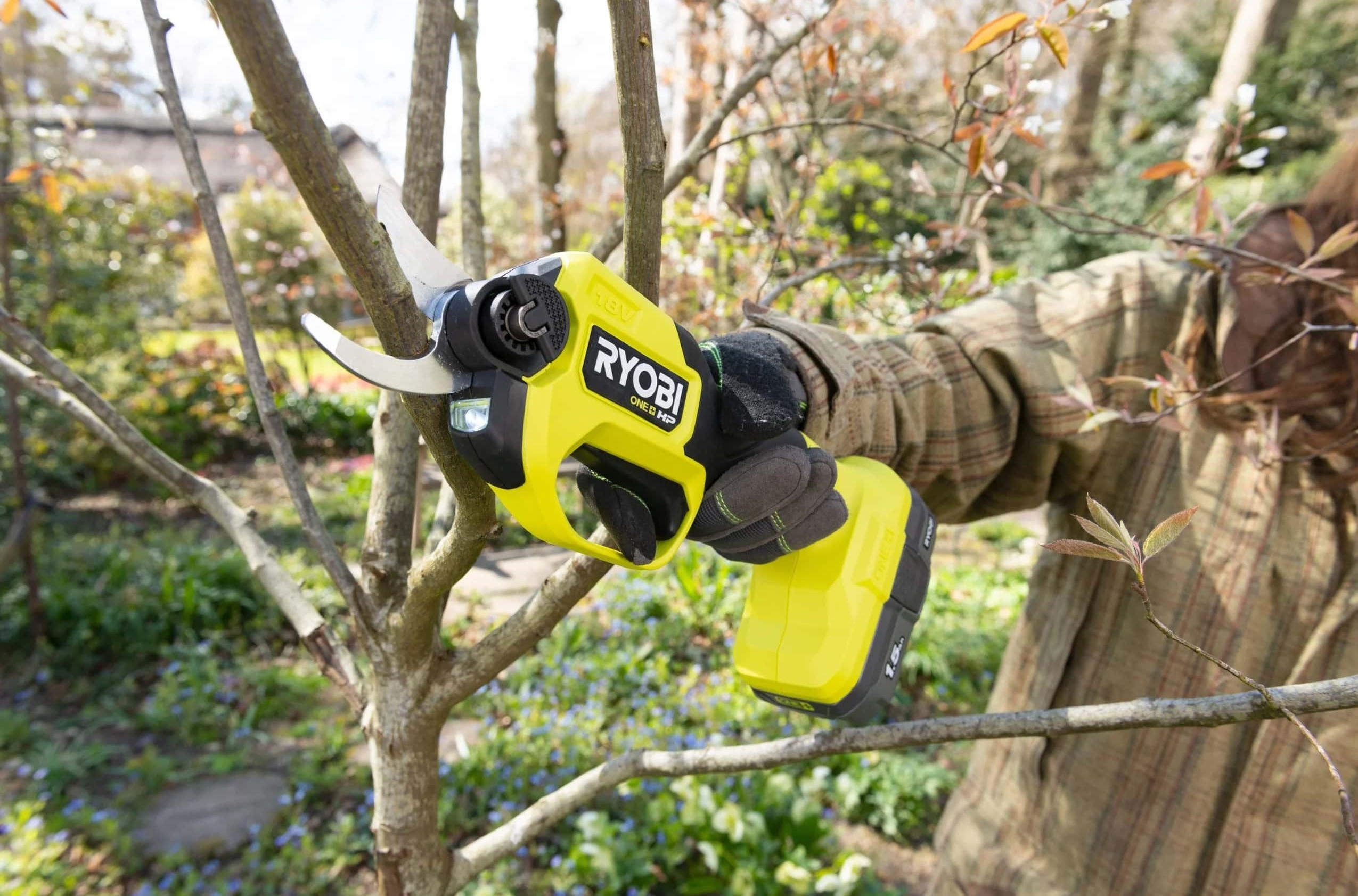 Секатор акумуляторний Ryobi ONE+ HP RY18SCXA-120T (5133005788)фото