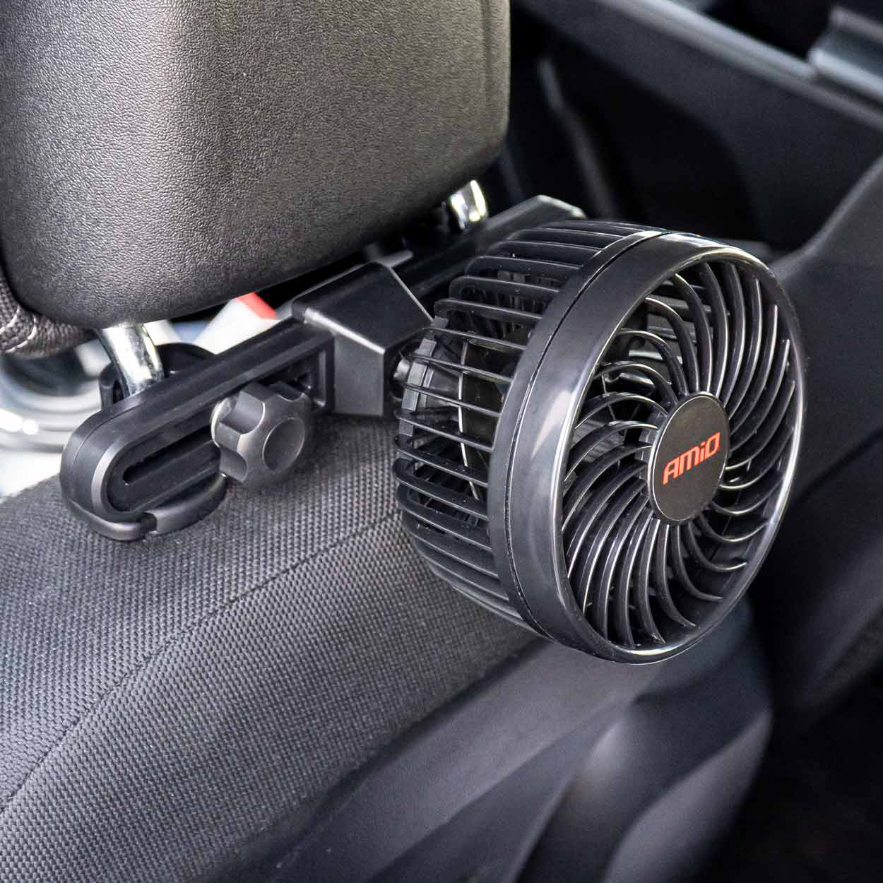 Вентилятор автомобильный Amio на подголовник с зарядным USB 2*4" 12V 03007 (5903293030097) фото 6