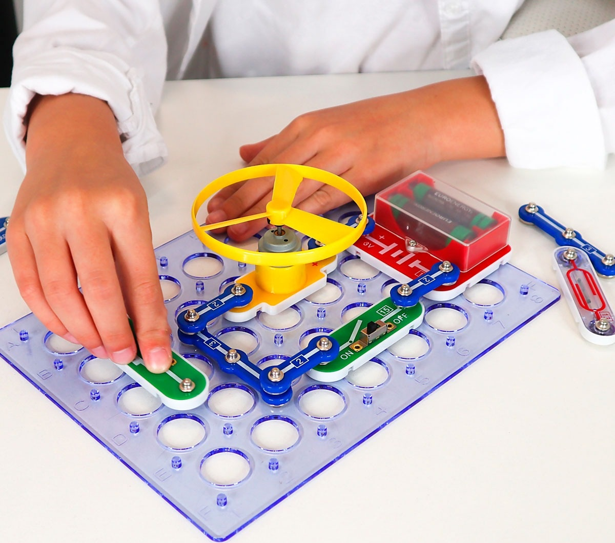 Конструктор електронний Doka "Перші Кроки в Електроніці" (Набір А, 15 Схем)фото7