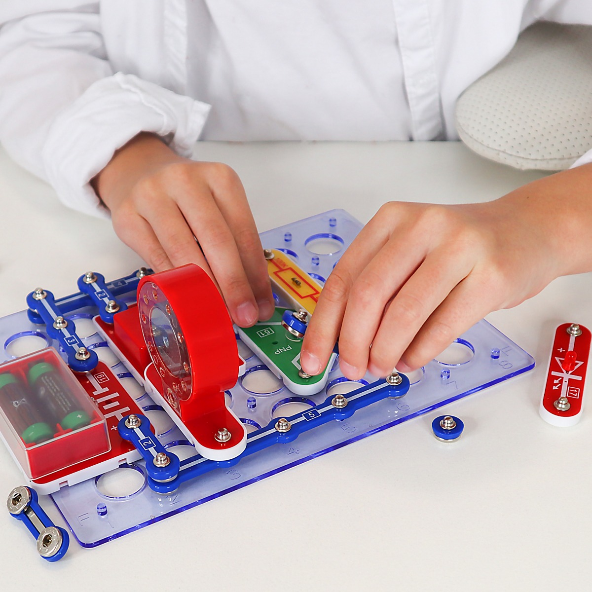 Конструктор электронный Doka 