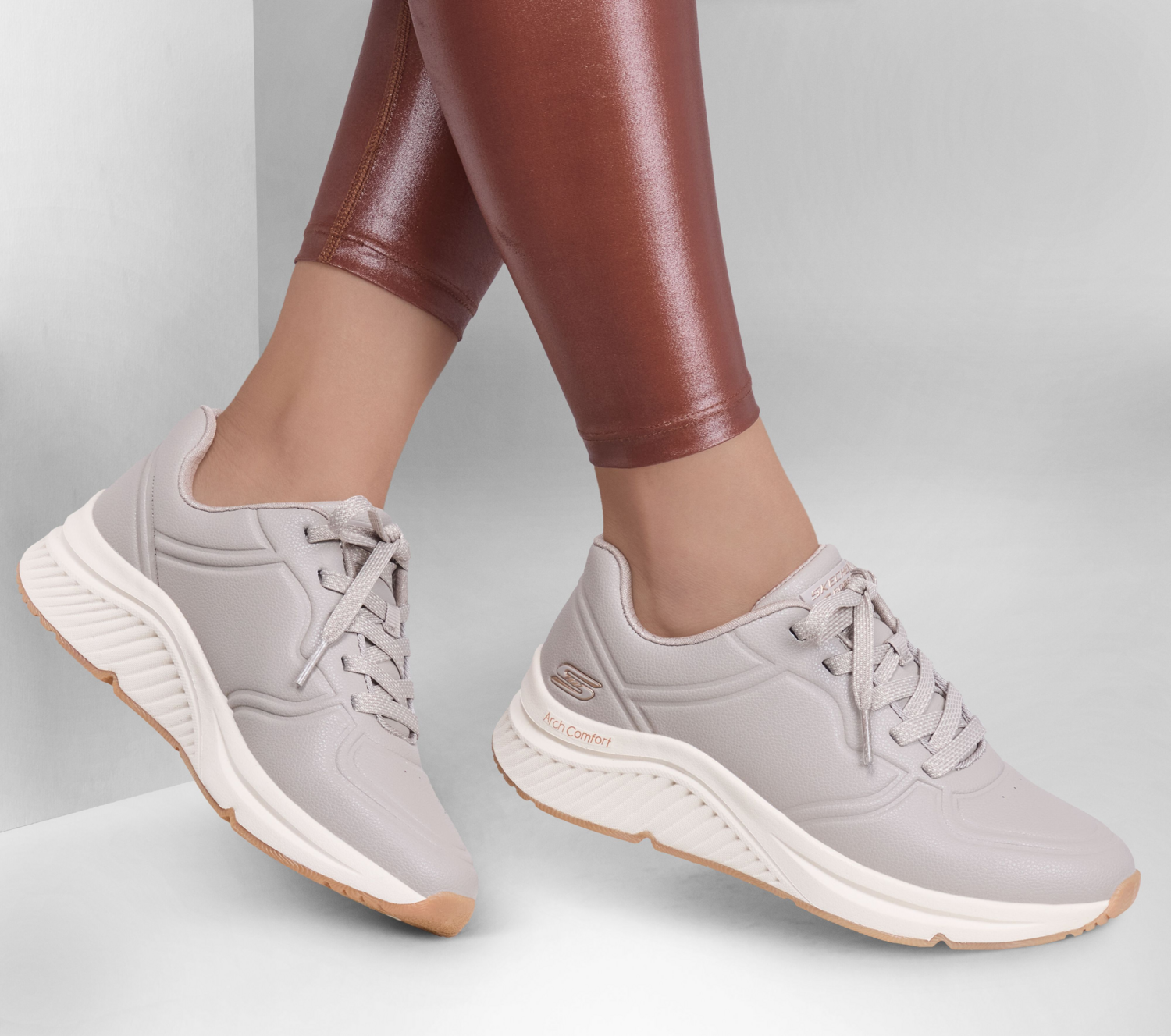 Кроссовки женские Skechers BOBS Arch Comfort B Sweet - A Bind