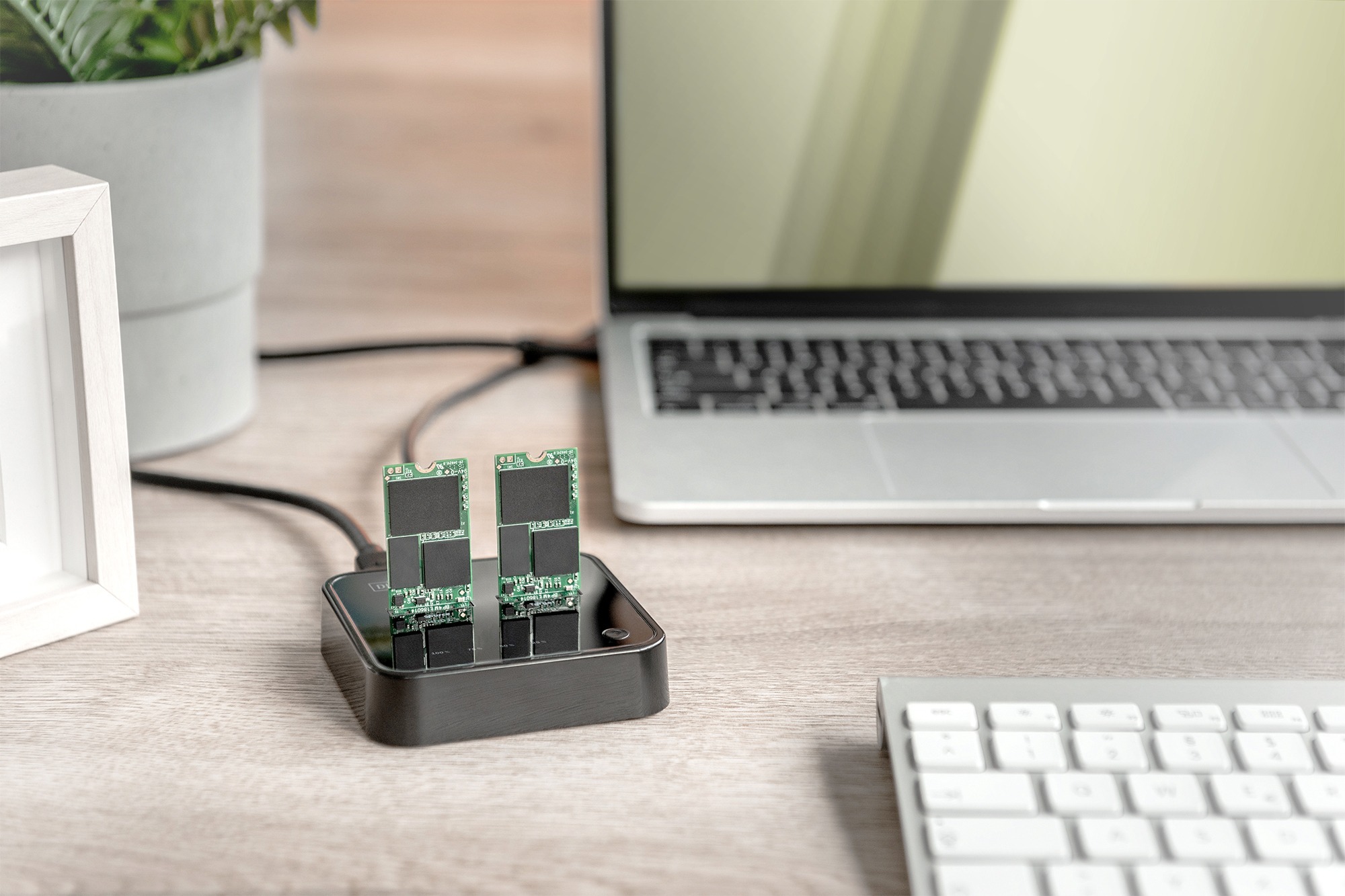 Док-станция DIGITUS Dual M.2 NVMe SSD USB Type-C 3.2 Black (DA-71545) фото 10