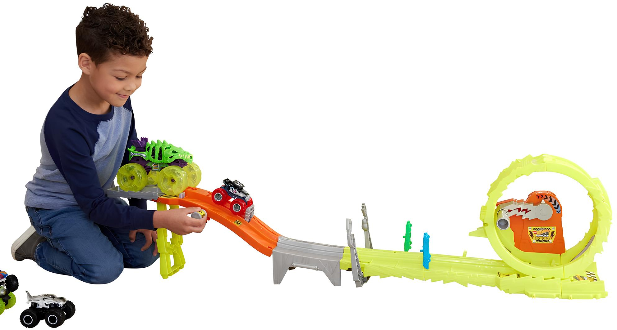 Набір "Заряджай і переслідуй" серії "Power Smashers" Monster Trucks Hot Wheels (HXT05)фото