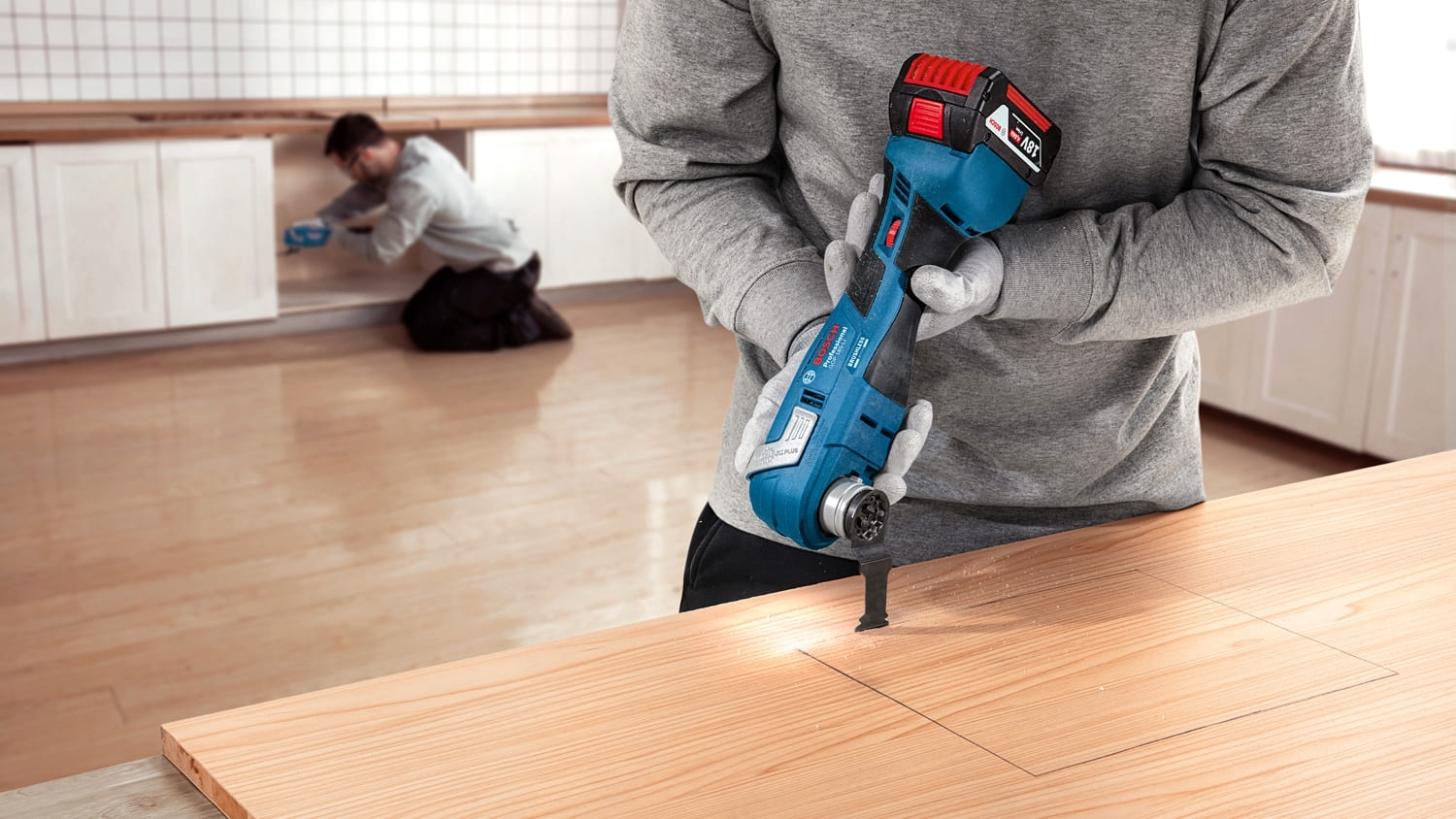 Многофункциональный инструмент Bosch GOP 185-LI Professional 18.0V без АКБ и ЗУ (0.601.8G2.020) фото 