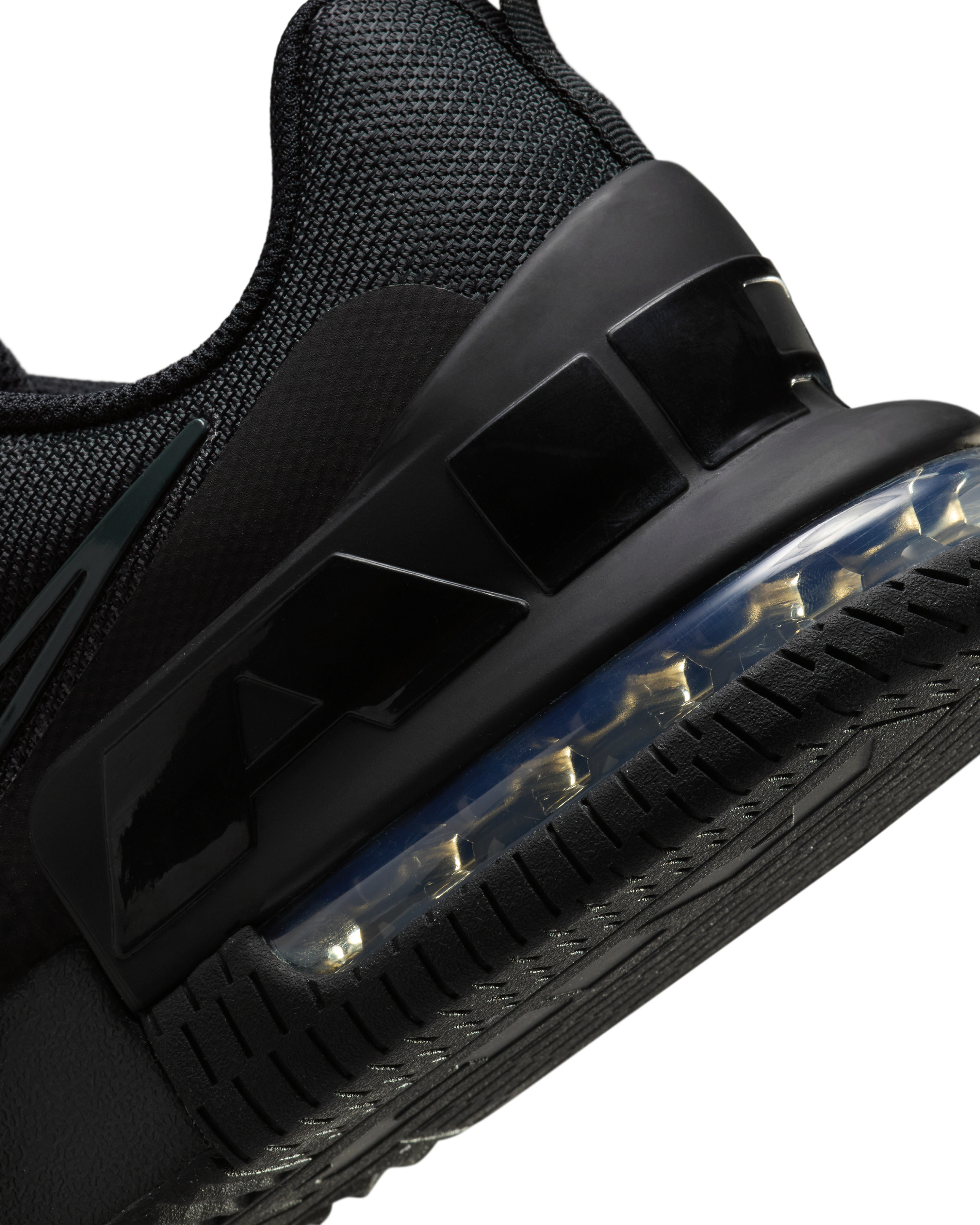 Кроссовки мужские Nike M Air Max Alpha Trainer 6 FQ1833-003 44 (10 US) черные фото 