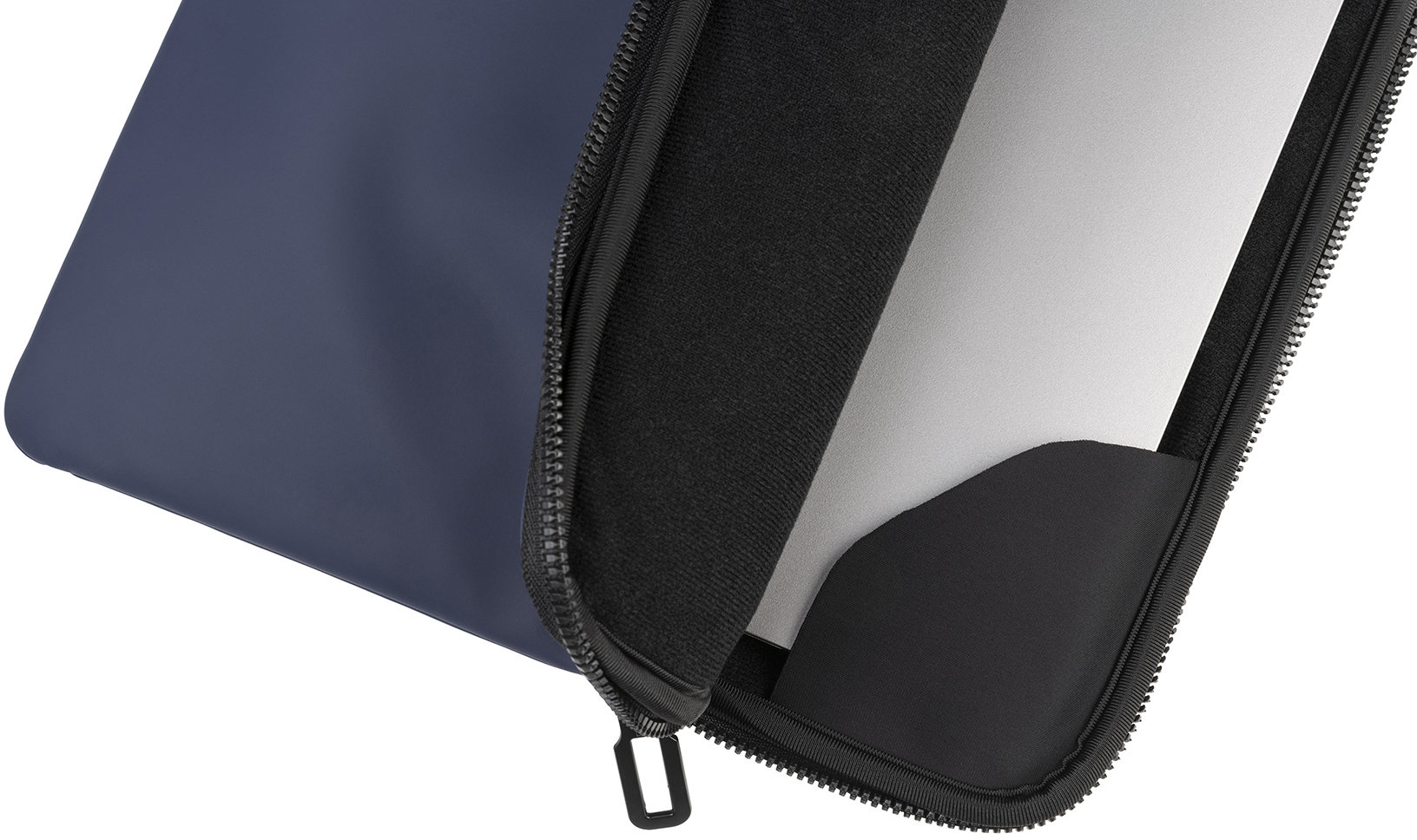 Чехол Tucano Gommo MB Pro 14