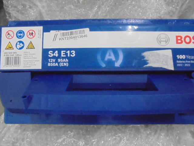 Автомобильный аккумулятор Bosch 95Ah-12v EFB (S4E13), R+, EN850 (52371308436) (0092S4E130) фото 2