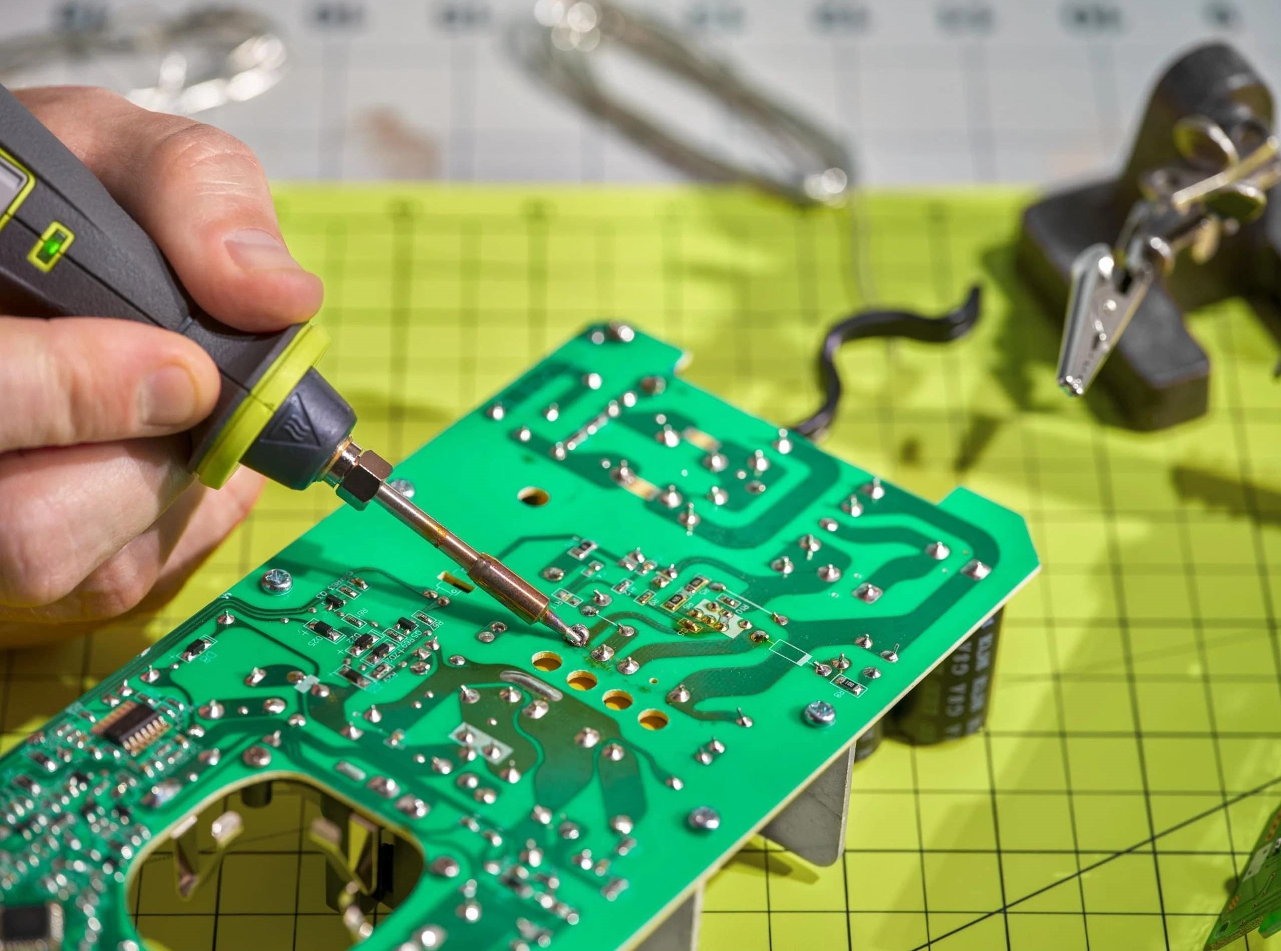 Паяльник акумуляторний Ryobi USB Lithium RSI4-120G 4В 2А·год 460°С (5133006146)фото