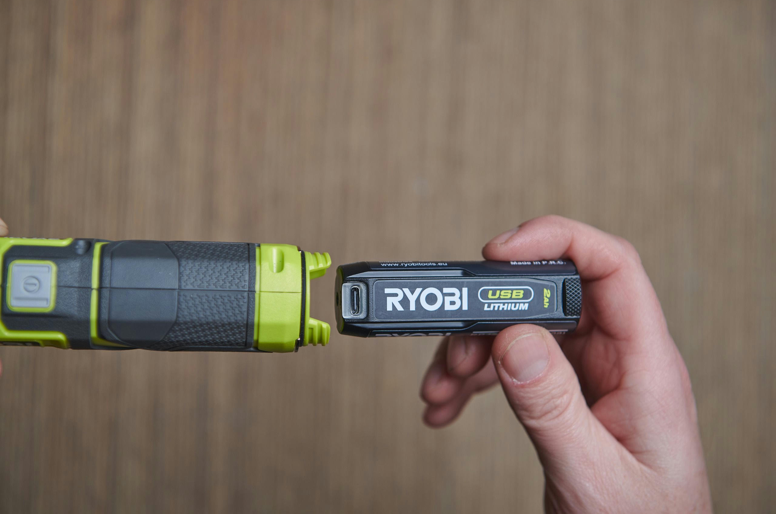 Ліхтар інспекційний акумуляторний Ryobi USB Lithium RLI4-120G, 4В, 2А·ч (5133006225)фото