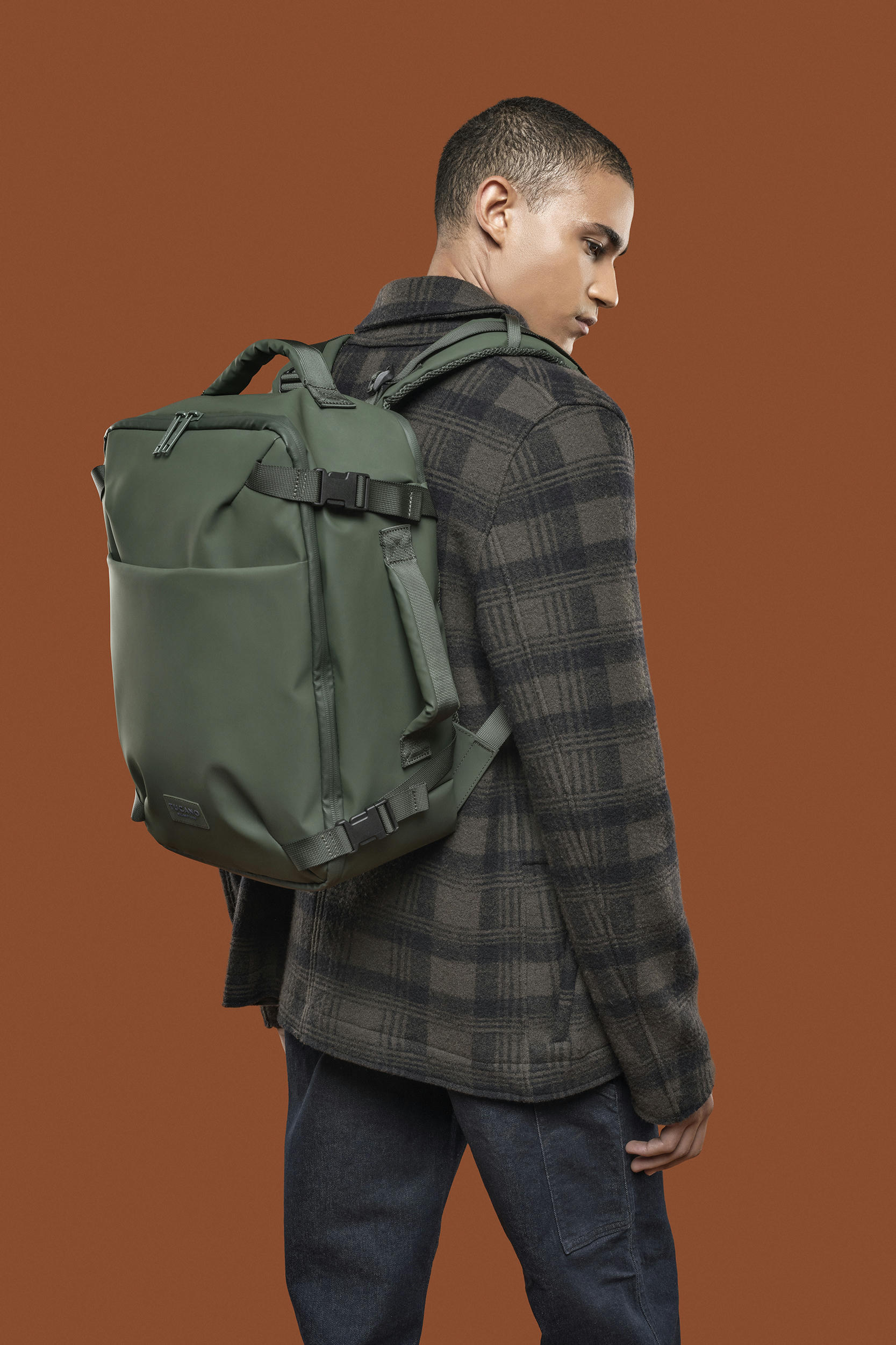 Рюкзак дорожный Tucano Tugo M Dry Cabin Luggage 15.6", зелёный фото 13