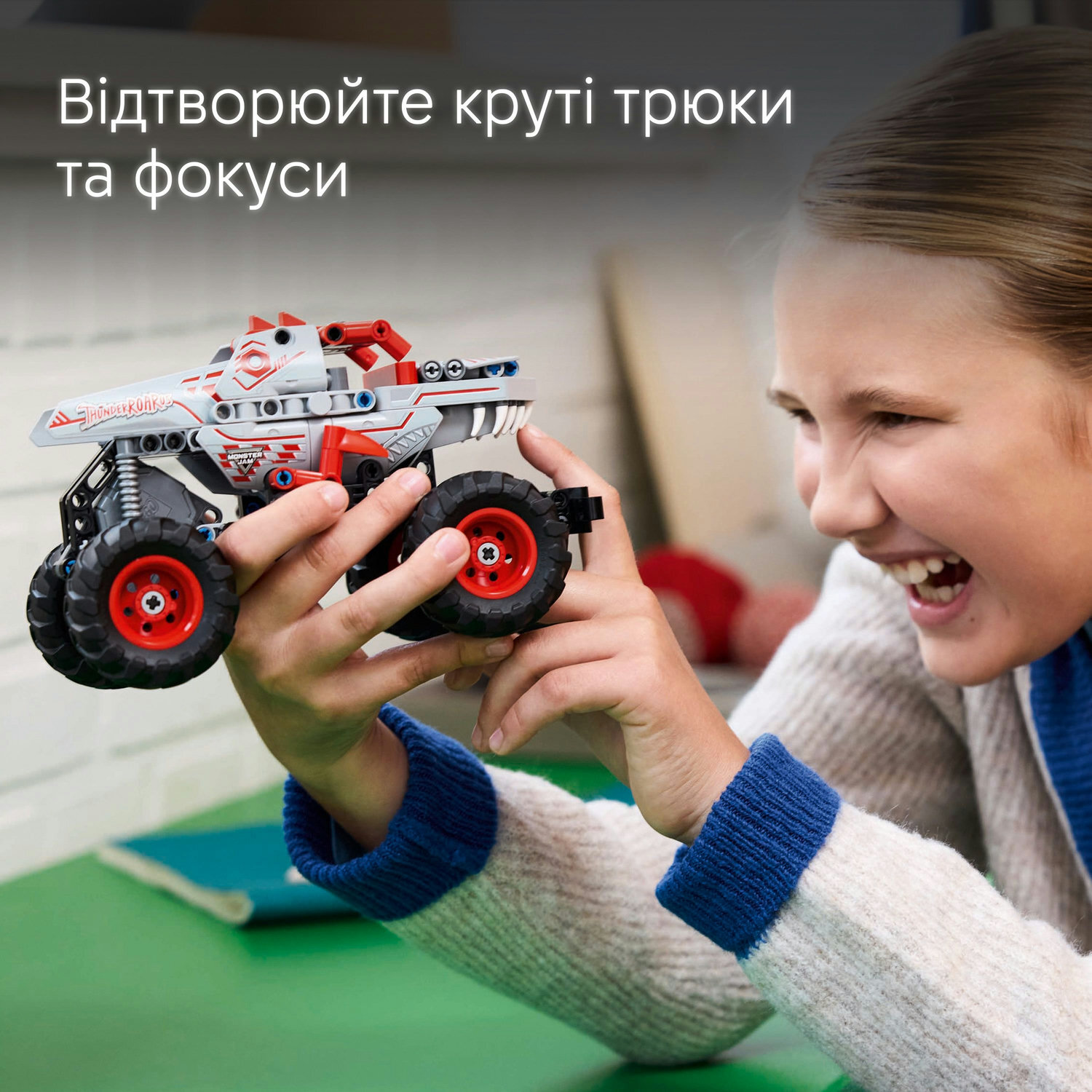 LEGO 42200 Technic Monster Jam ThunderROARus с инерционным двигателем фото 6