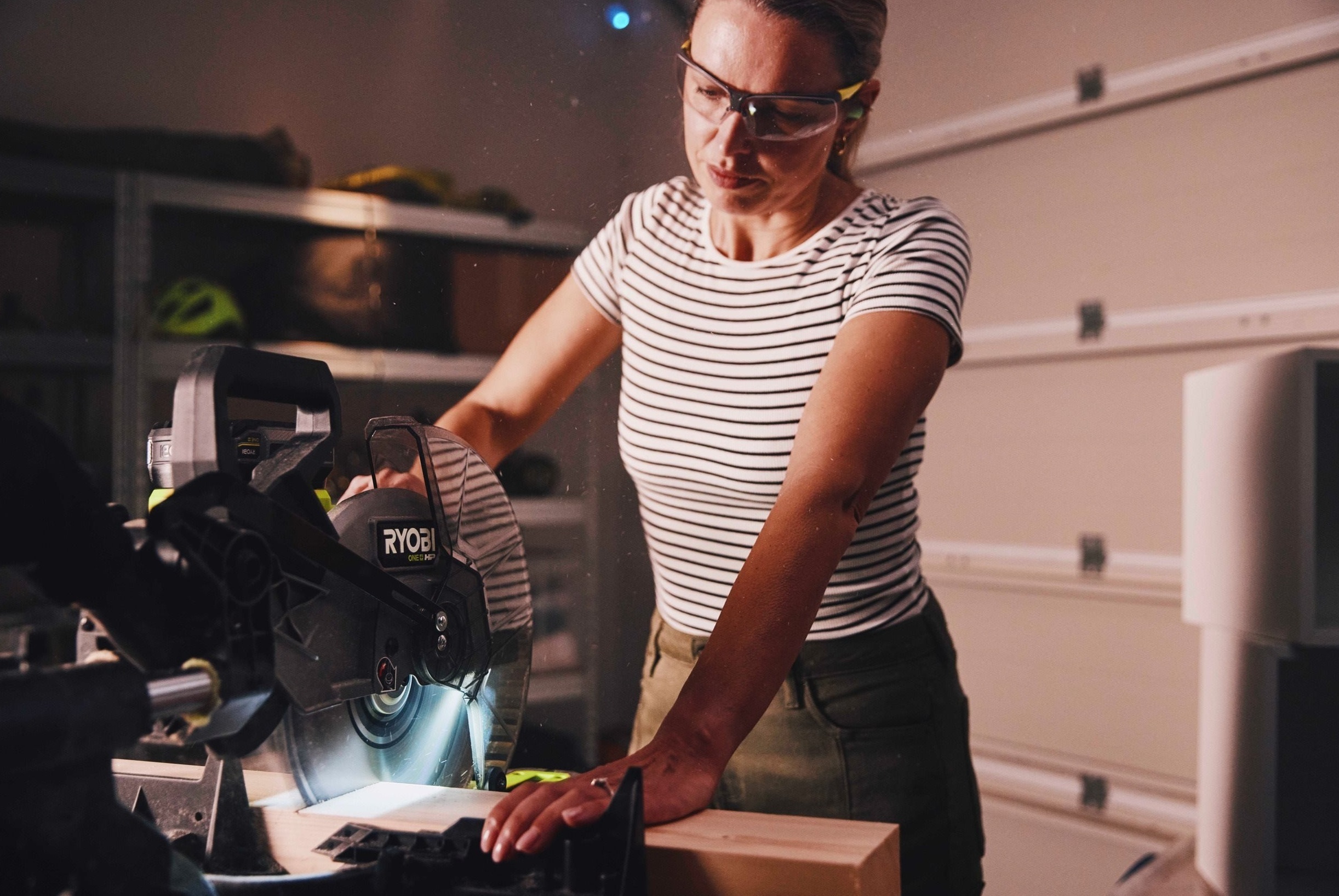 Пила торцювальна Ryobi RMS18254X-0, 18В ONE+ НР (без АКБ и ЗП), (5133005736)фото