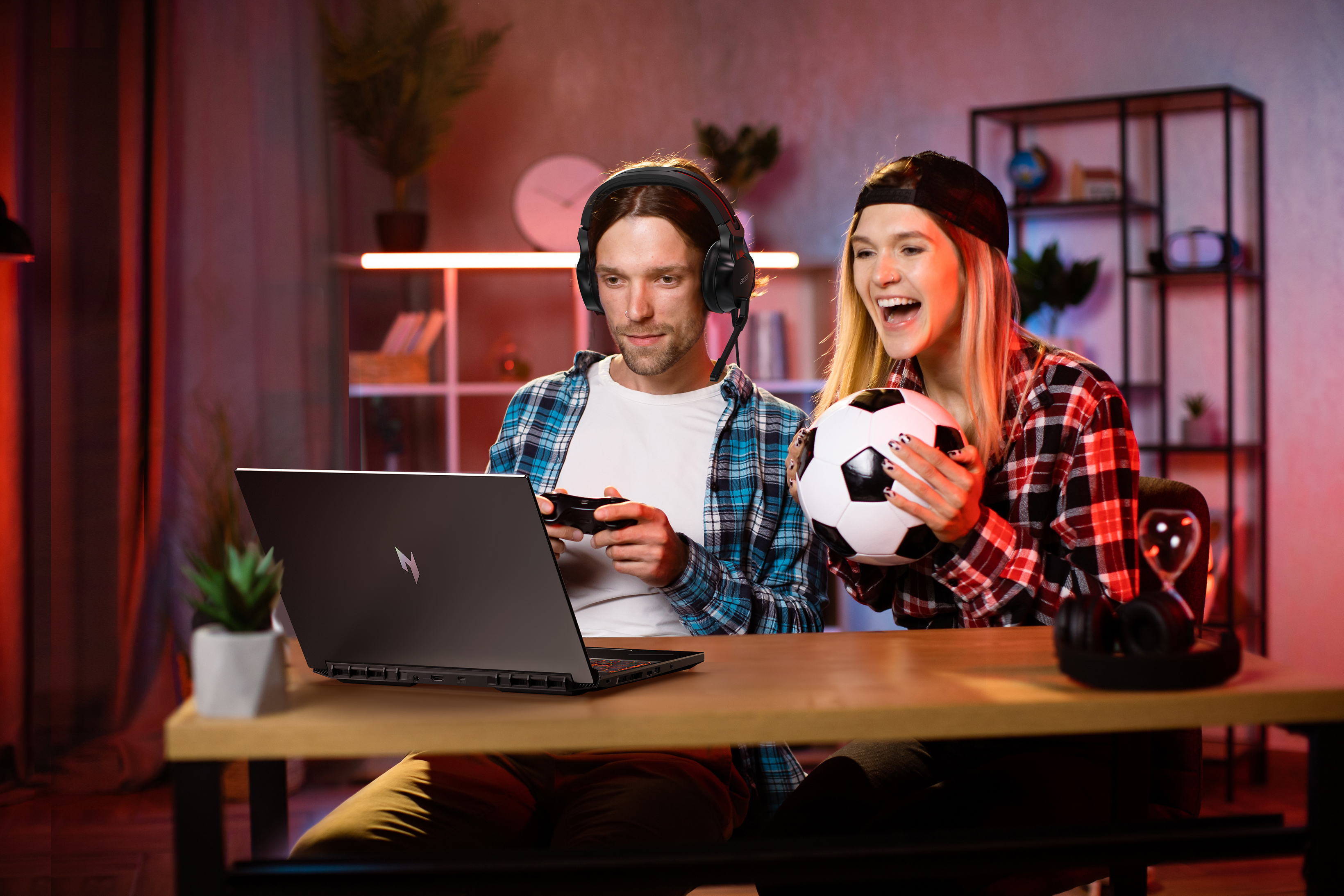 Ноутбук Acer Nitro V 16 ANV16-41 (NH.QRUEU.00G) фото 22