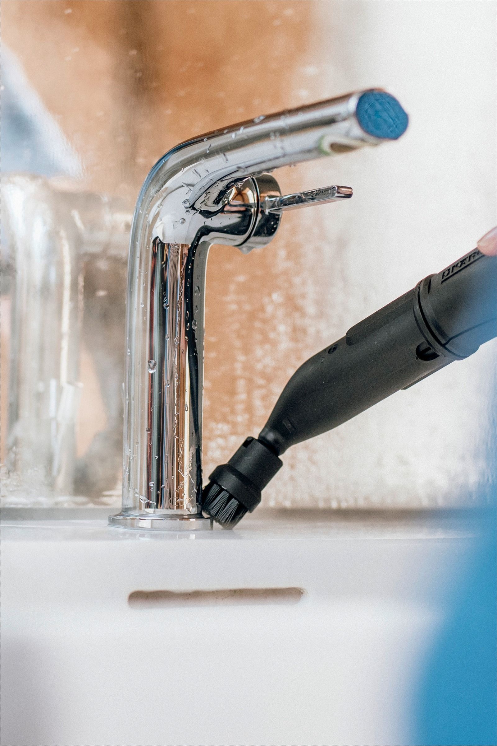 Паровая гладильная система Karcher SI 4 EasyFix Iron (1.512-637.0) фото 