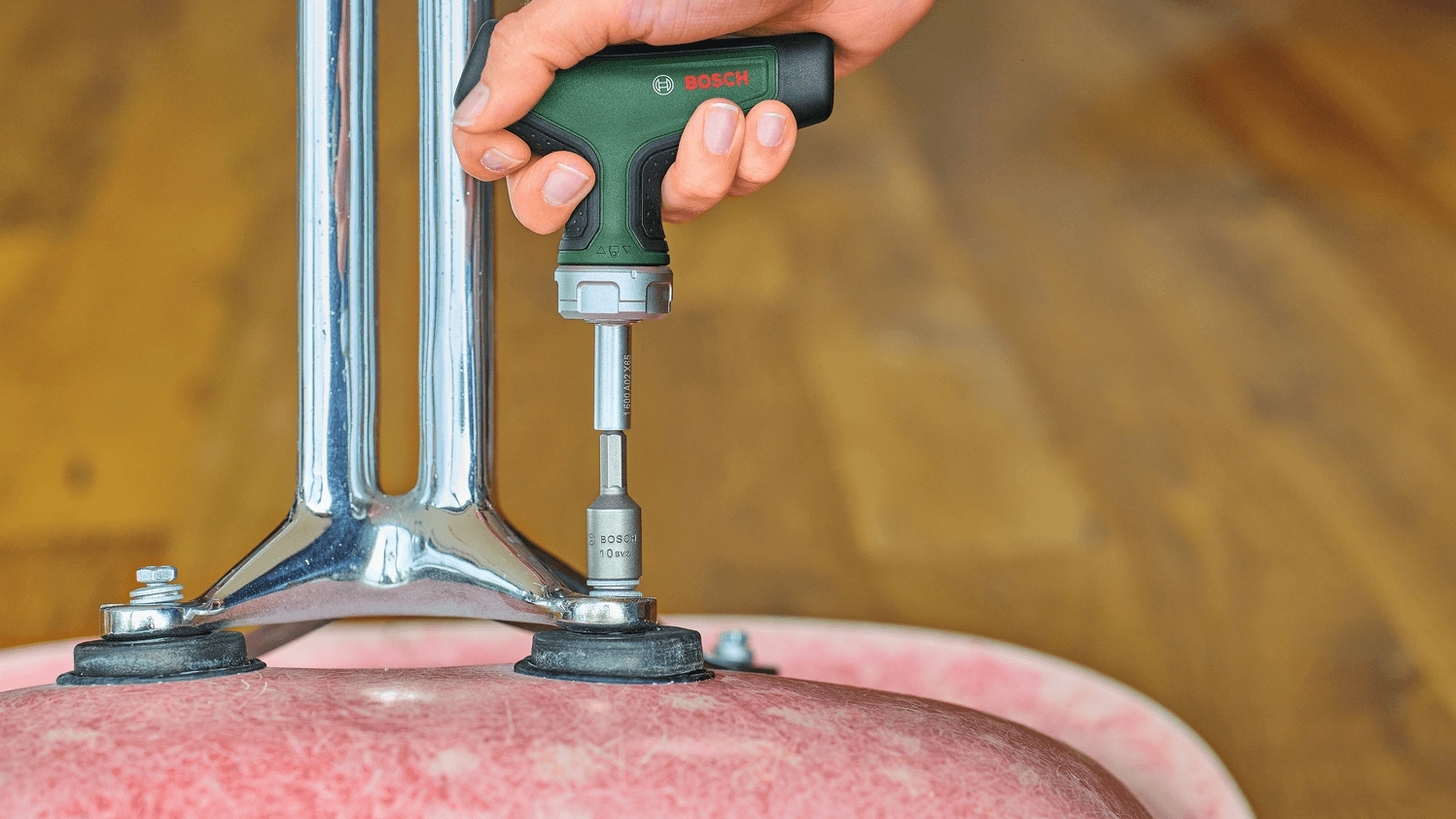 Набір викруток Bosch з тріскачкою з Т-подібною рукояткою 22 шт. (1.600.A02.Z9T)фото