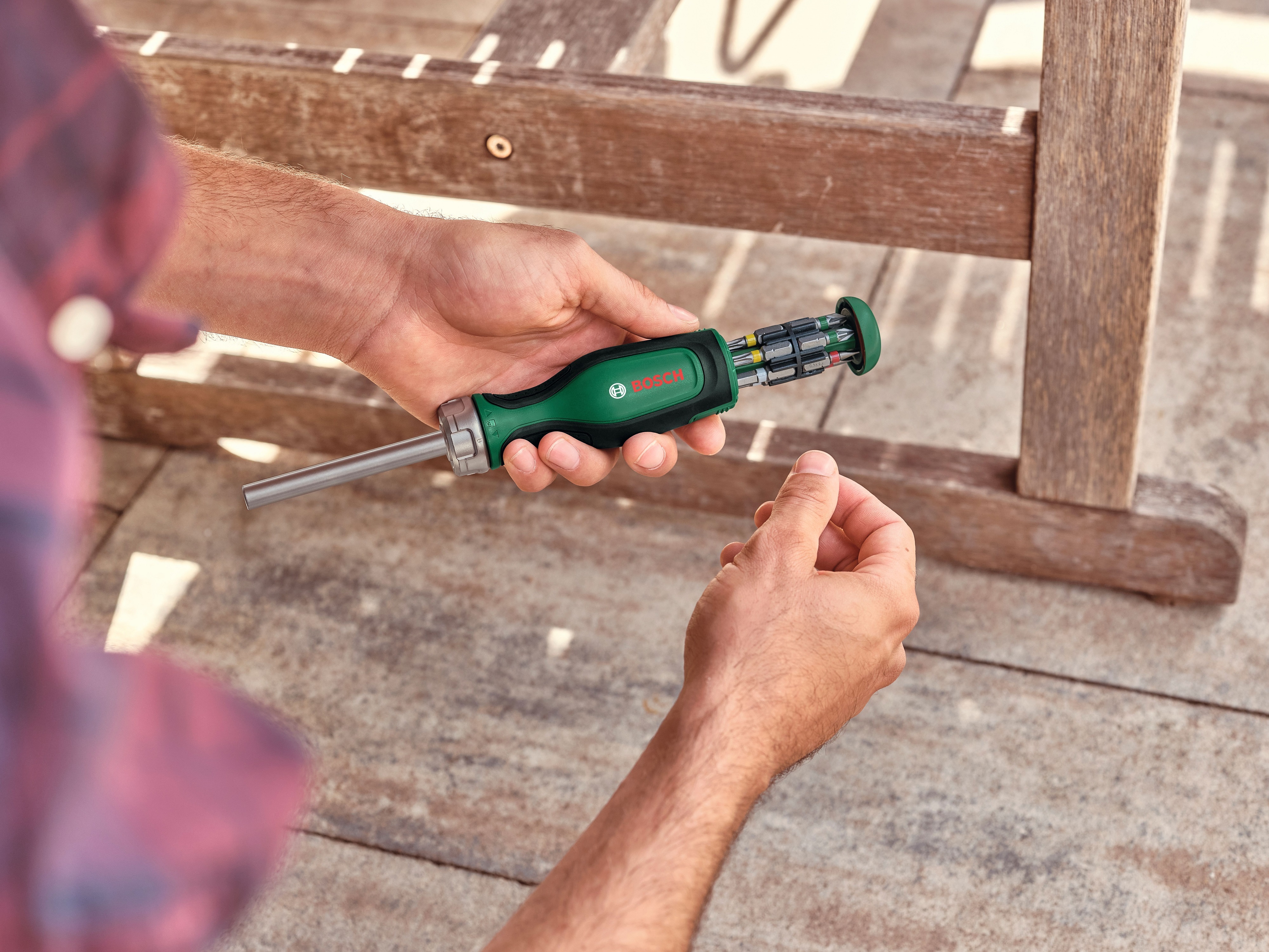 Отвертка Bosch с трещоткой на 12 насадок (1.600.A03.2V0) фото 5