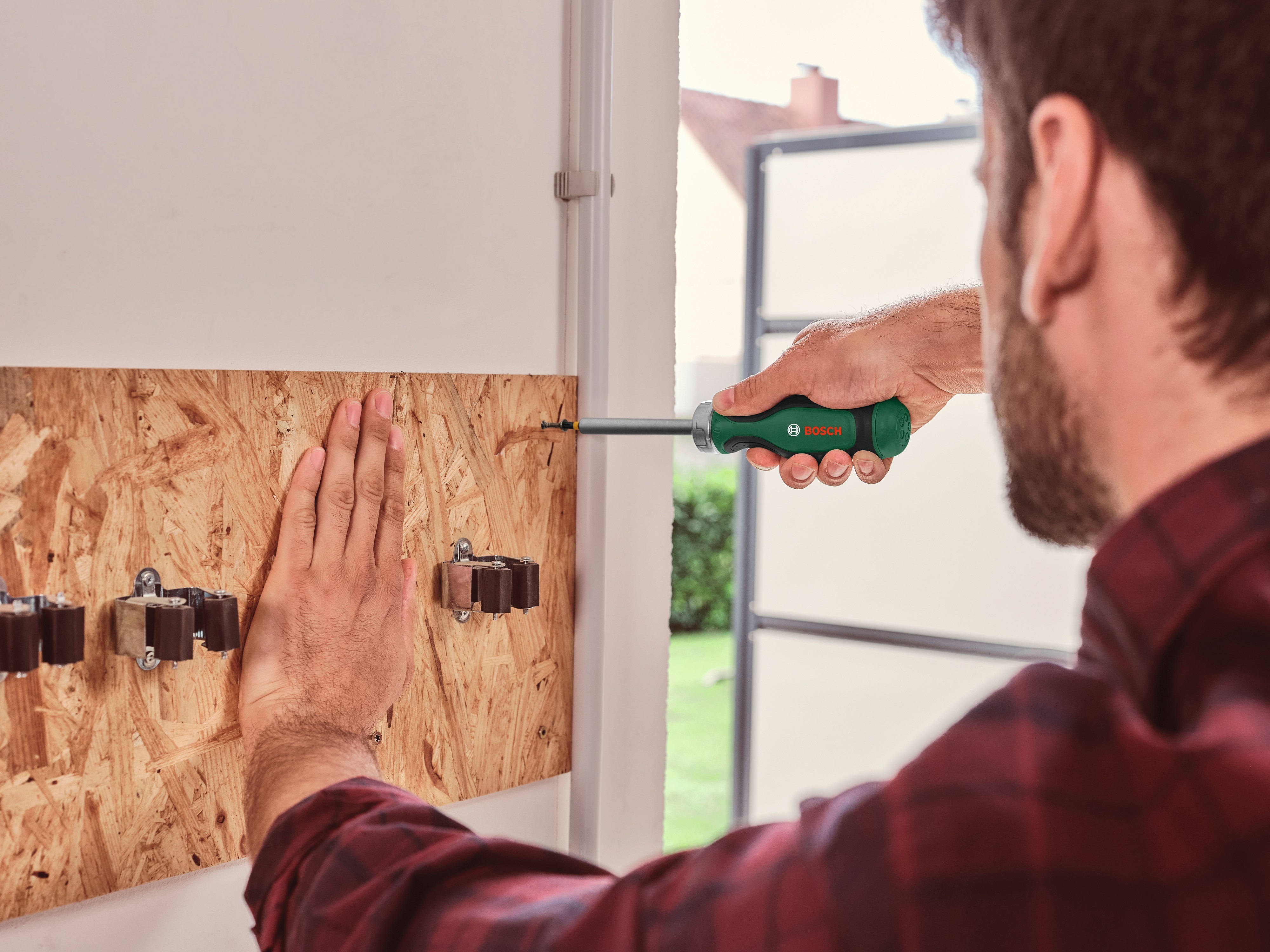 Отвертка Bosch с трещоткой на 12 насадок (1.600.A03.2V0) фото 6