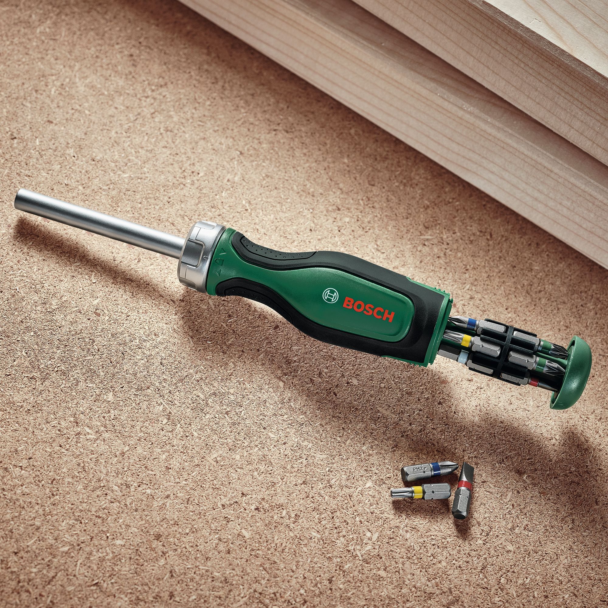 Отвертка Bosch с трещоткой на 12 насадок (1.600.A03.2V0) фото 7