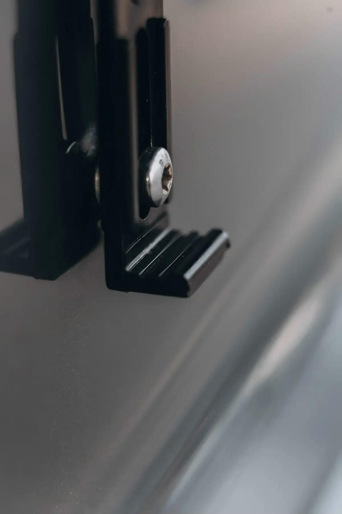 Рамки номерного знака Poputchik невидимки прозрачные 4шт (24-052-IS) фото 5