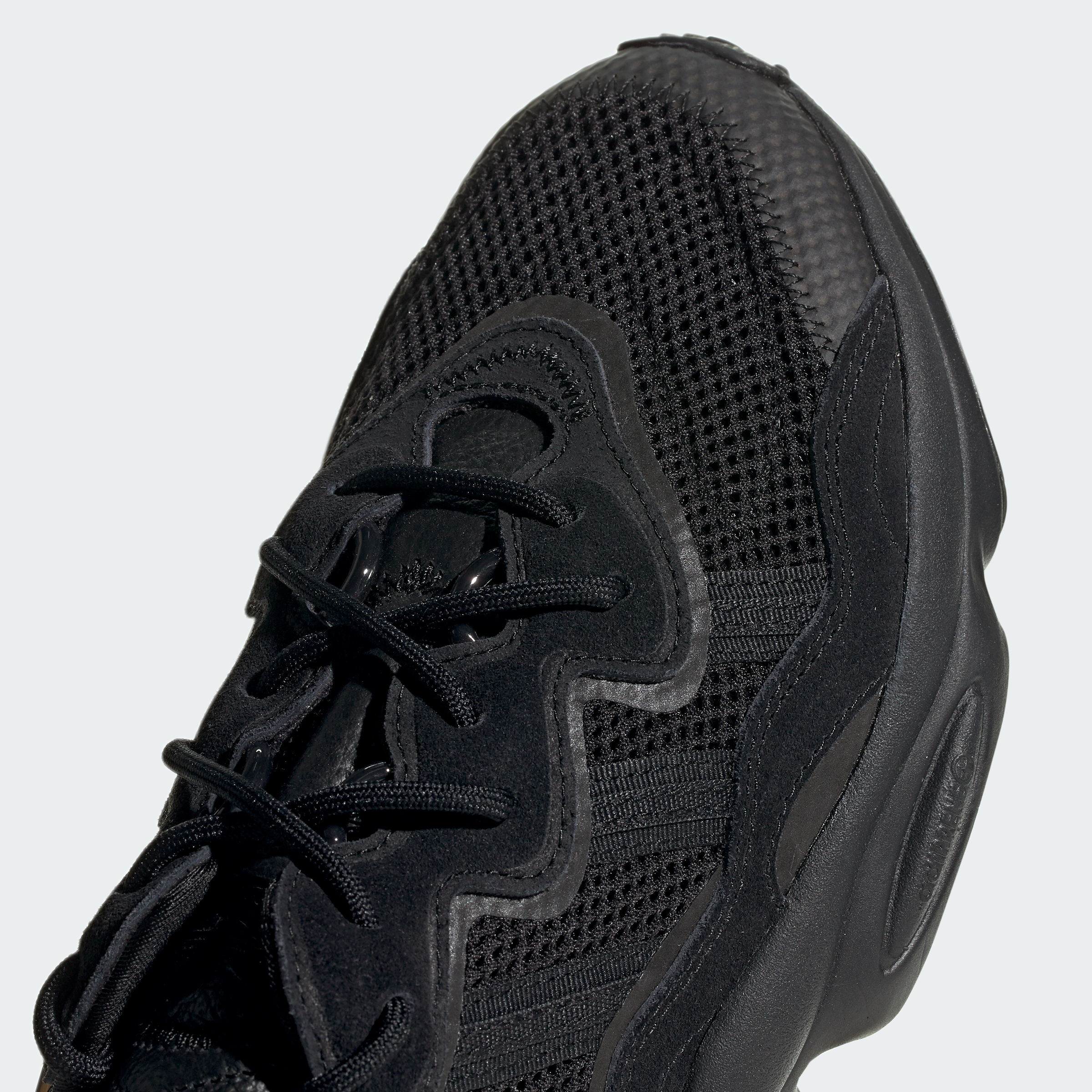 Кроссовки Adidas Ozweego EE6999 46 2/3 (11.5 UK) черные фото 