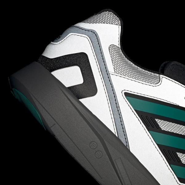 ≡ Кросівки чоловічі Adidas Equipment Takumi Sen JH5473 42 2/3
