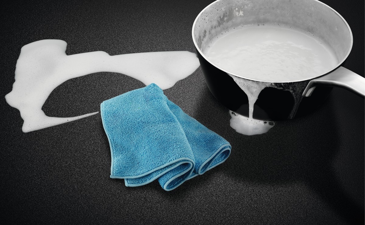 Варочная поверхность индукционная Electrolux EIS82453IZ фото 10