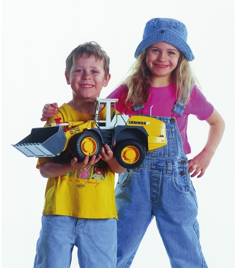 Игрушка Bruder - дорожный погрузчик Liebherr L574, М1:16 (2430) фото 8