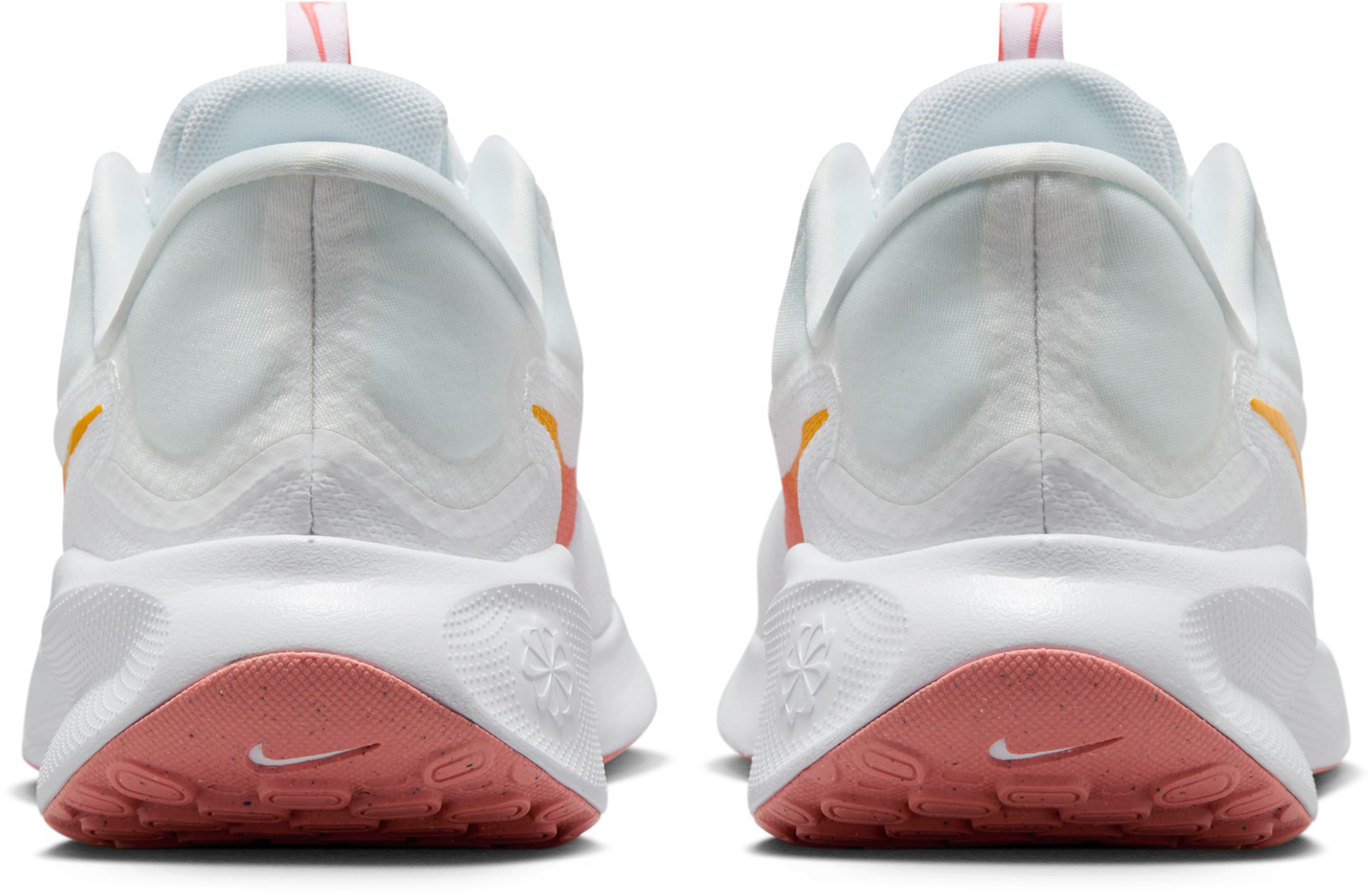 Кроссовки женские Nike W Revolution 7 Easyon FN7999-100 40 (8.5 US) белые фото 5