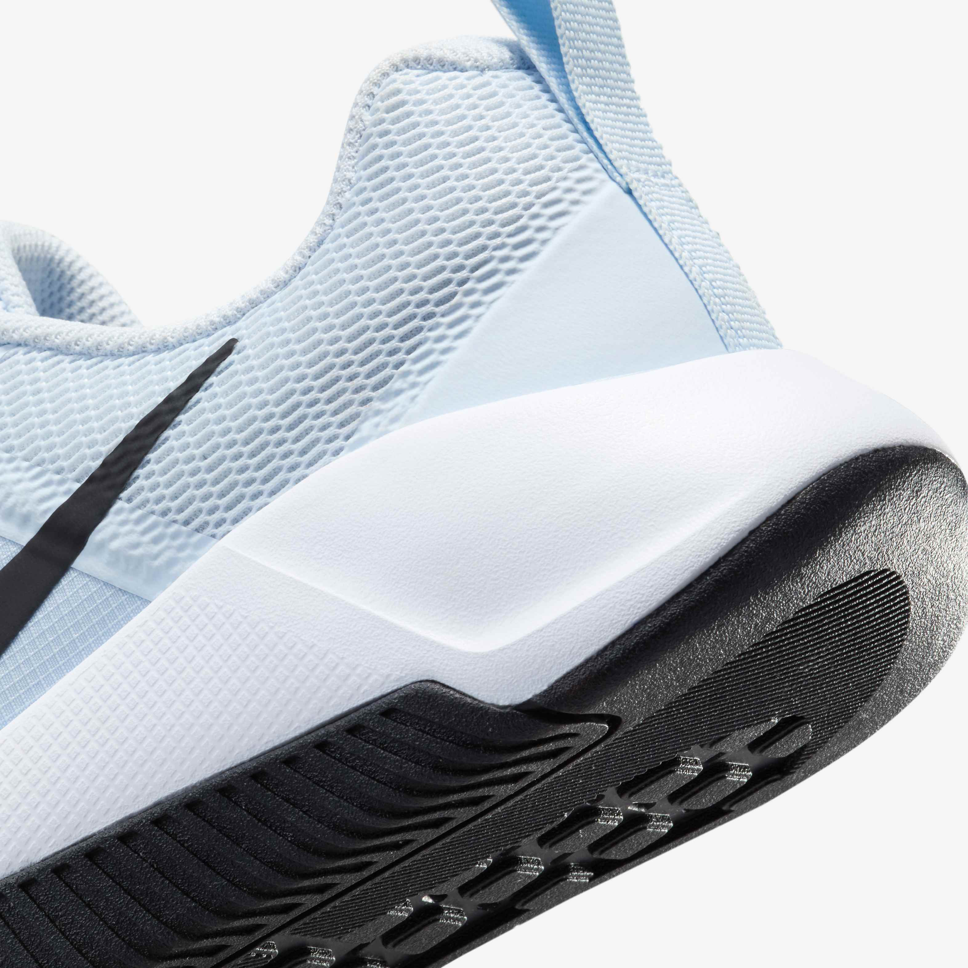 Кроссовки женские Nike W Mc Trainer 3 FQ1830-400 39 (8 US) голубые фото 