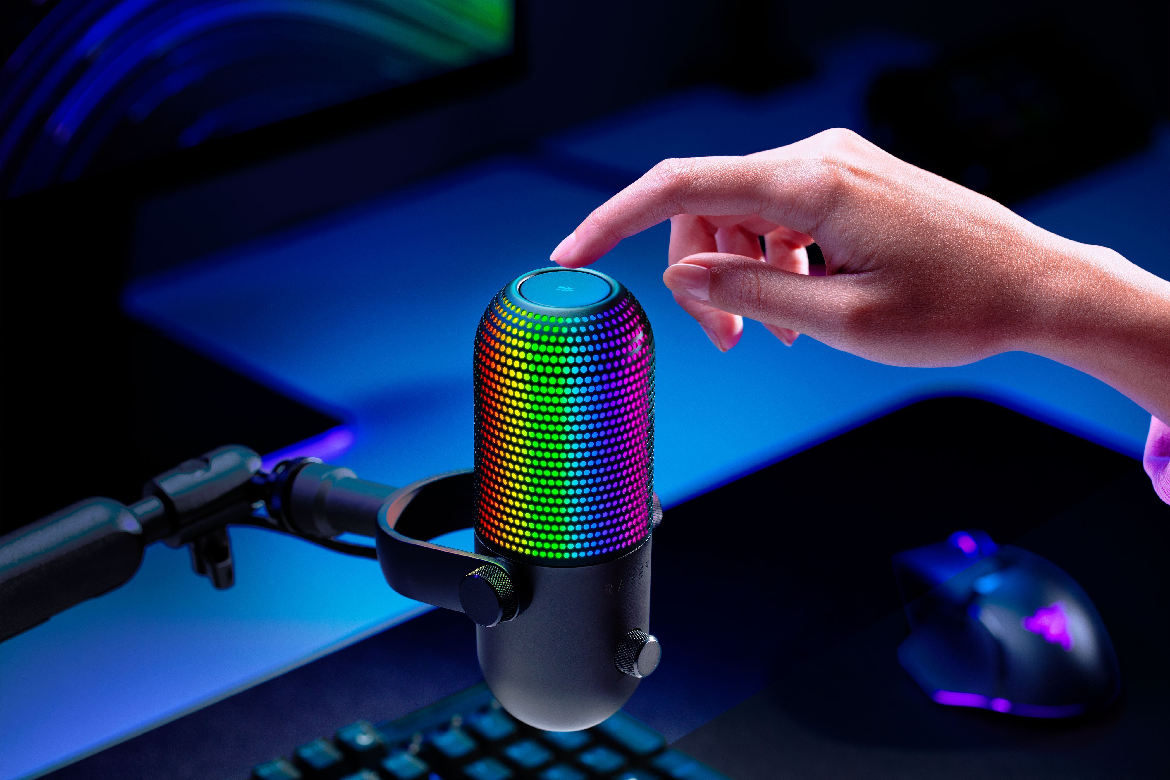 Микрофон Razer Seiren V3 Chroma Black (RZ19-05060100-R3M1) фото 16