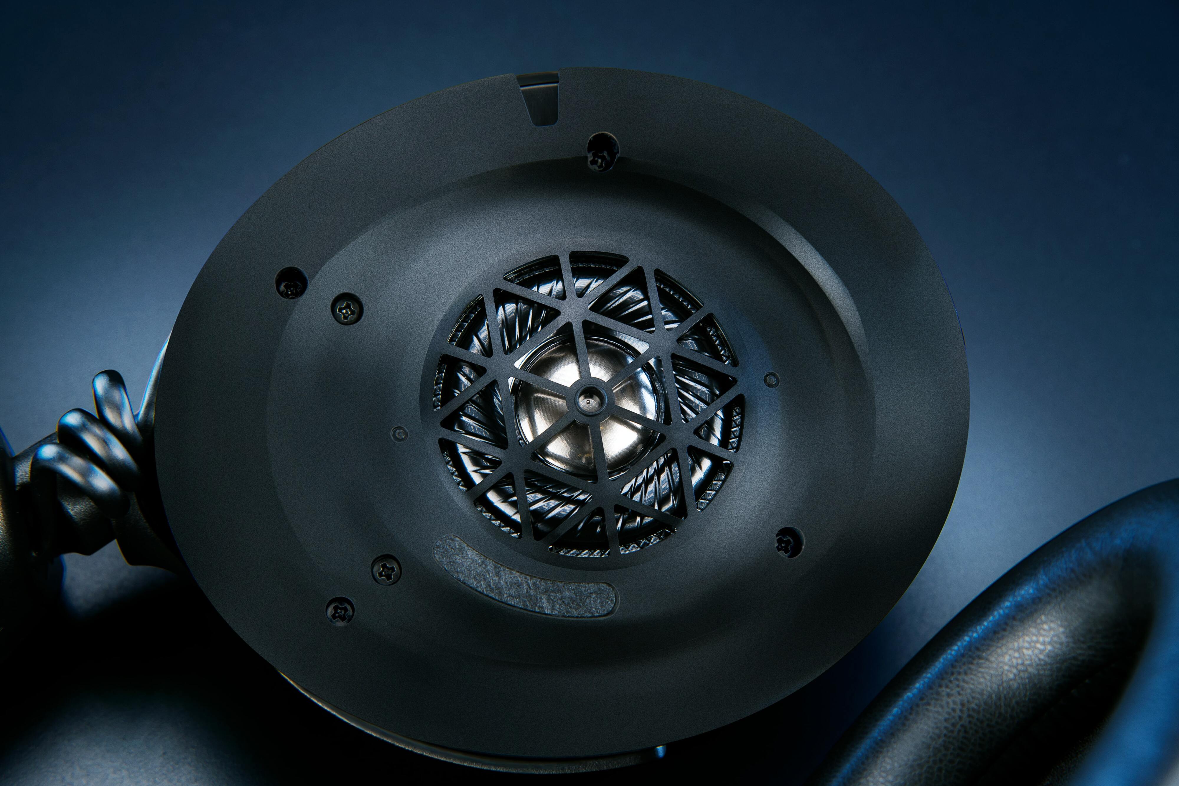 Игровая гарнитура Razer Kraken V4 Pro mini-jack/USB-A/BT/WL Black (RZ04-05160100-R3M1) фото 14