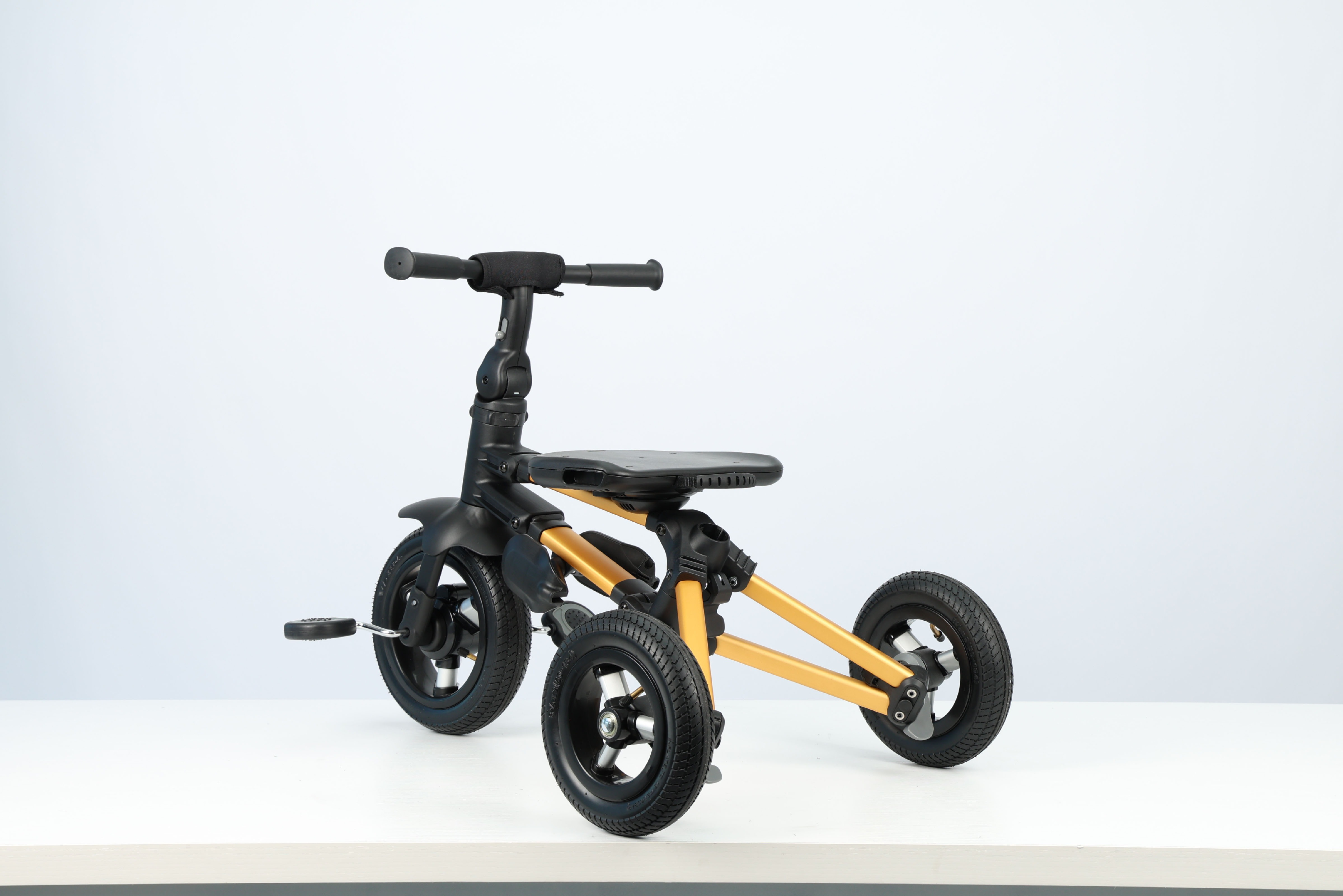 Велосипед трехколесный QPLAY Nova Pro складной черно-золотой (S800NovaProGoldBlack) фото 13