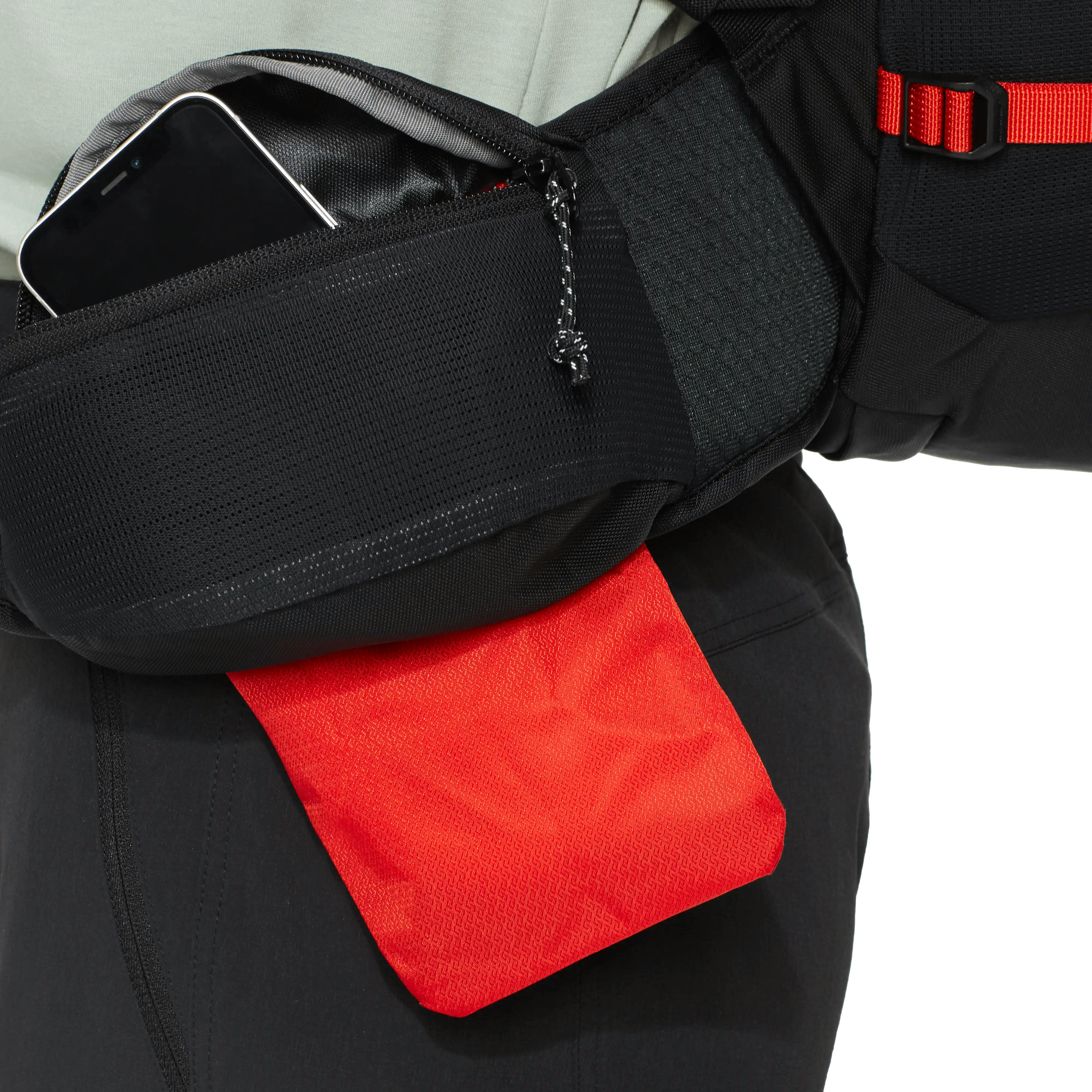 Рюкзак Mammut Lithium Women 20L красно-черный (2530-00720 / 7619876085627) фото 7