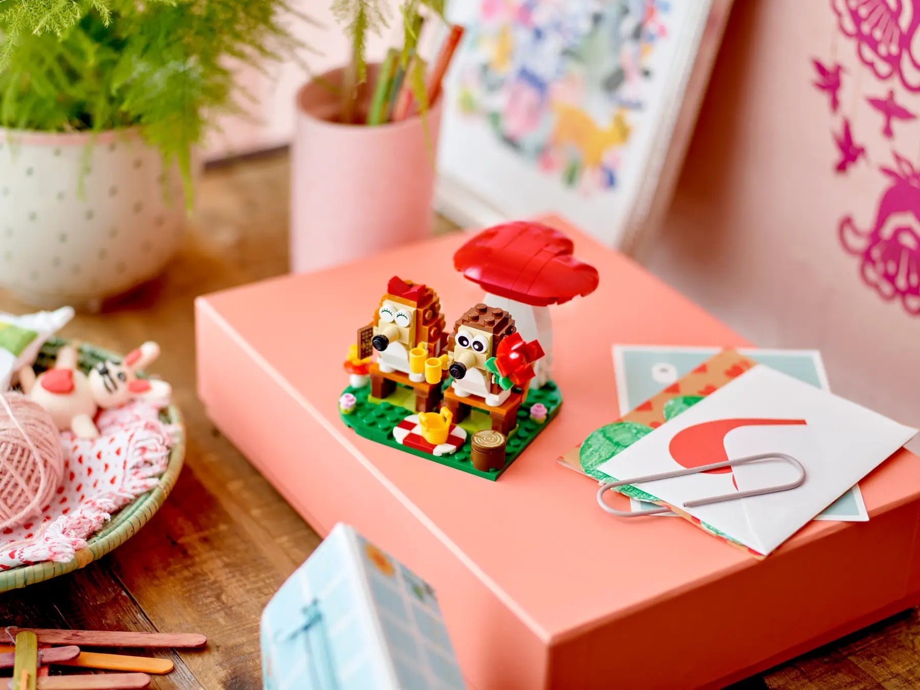 LEGO 40711 Iconic Романтический пикник ежиков фото 11