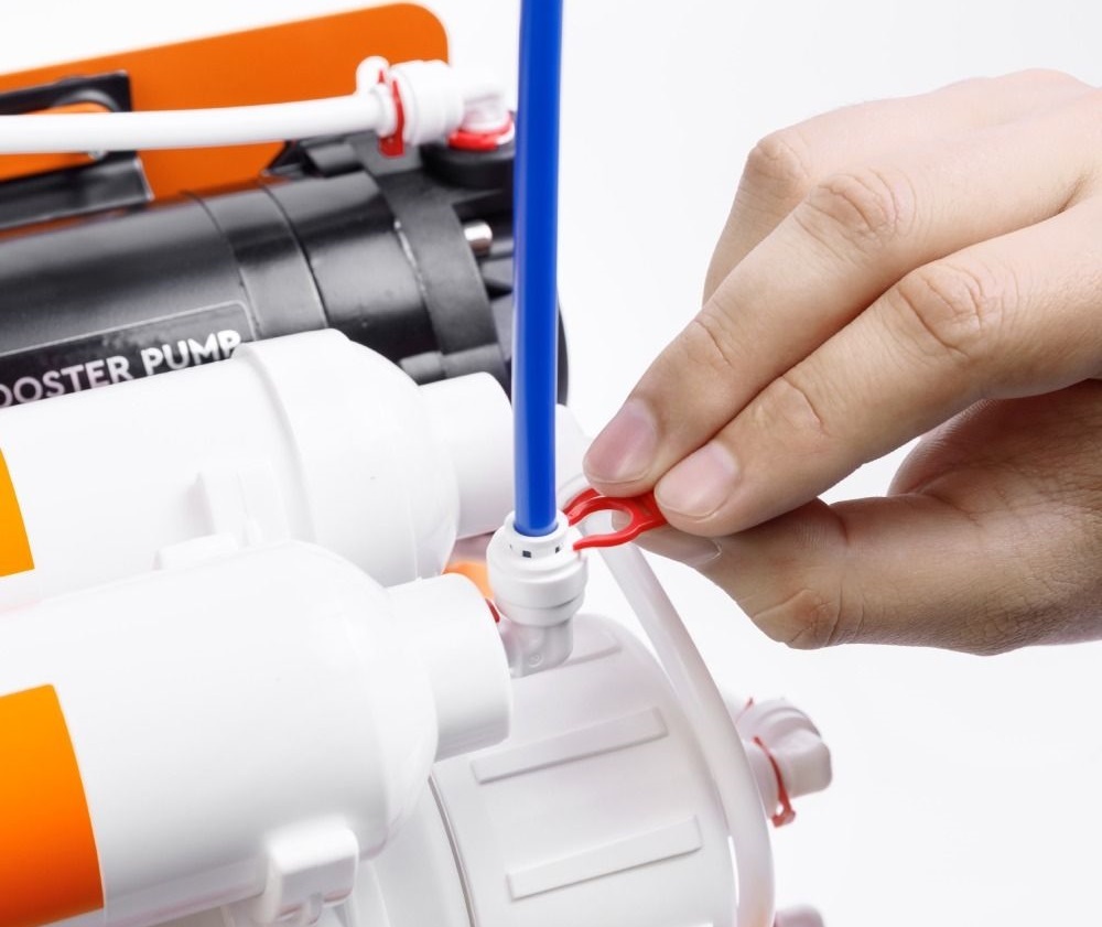 Фільтр зворотного осмосу Ecosoft Absolute з мінералізатором та помпою на станині (MO675MPSECO)фото