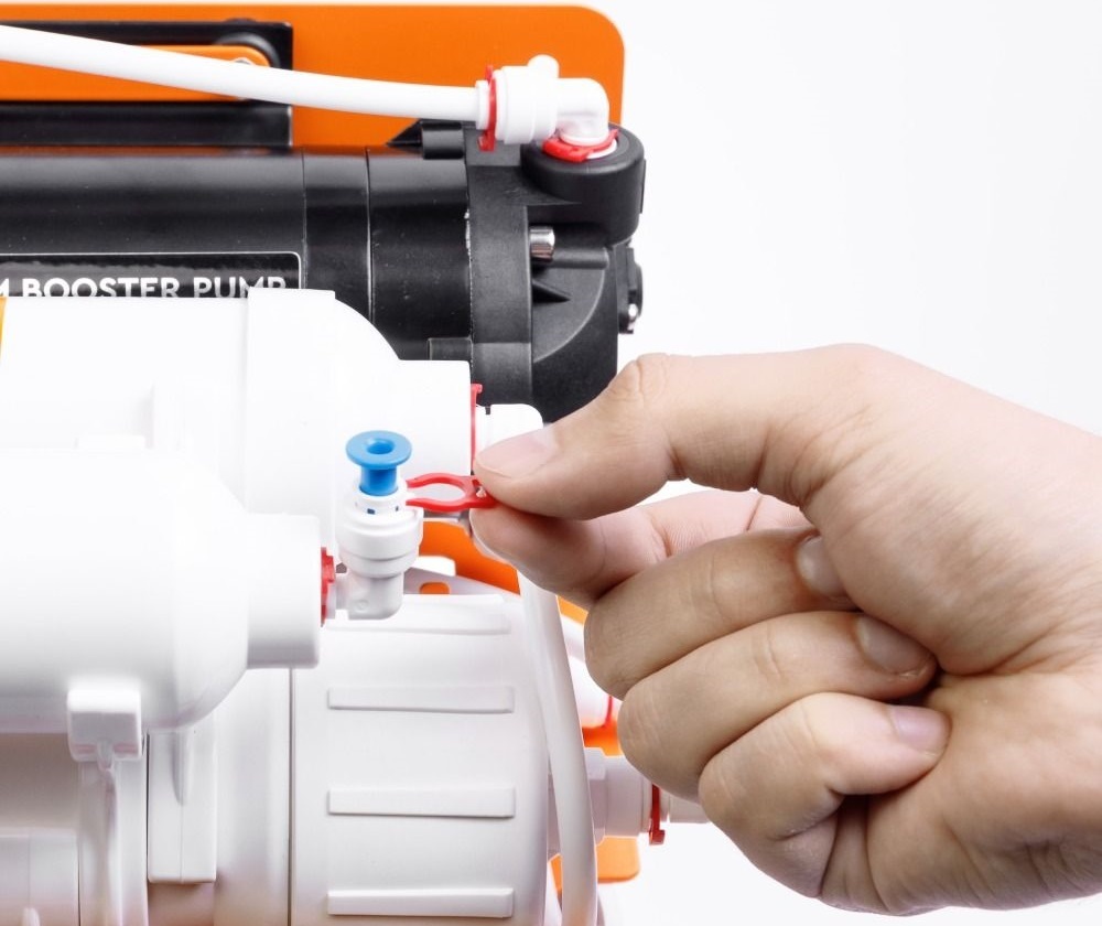 Фільтр зворотного осмосу Ecosoft Absolute з мінералізатором та помпою на станині (MO675MPSECO)фото