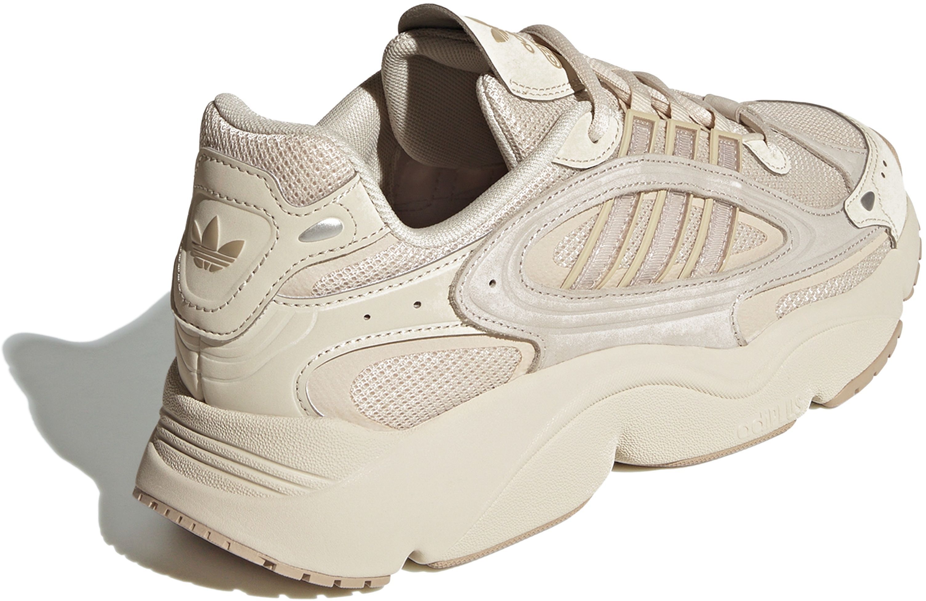 Кросівки чоловічі Adidas Ozmillen IF9597 42 (8 UK) бежевіфото4