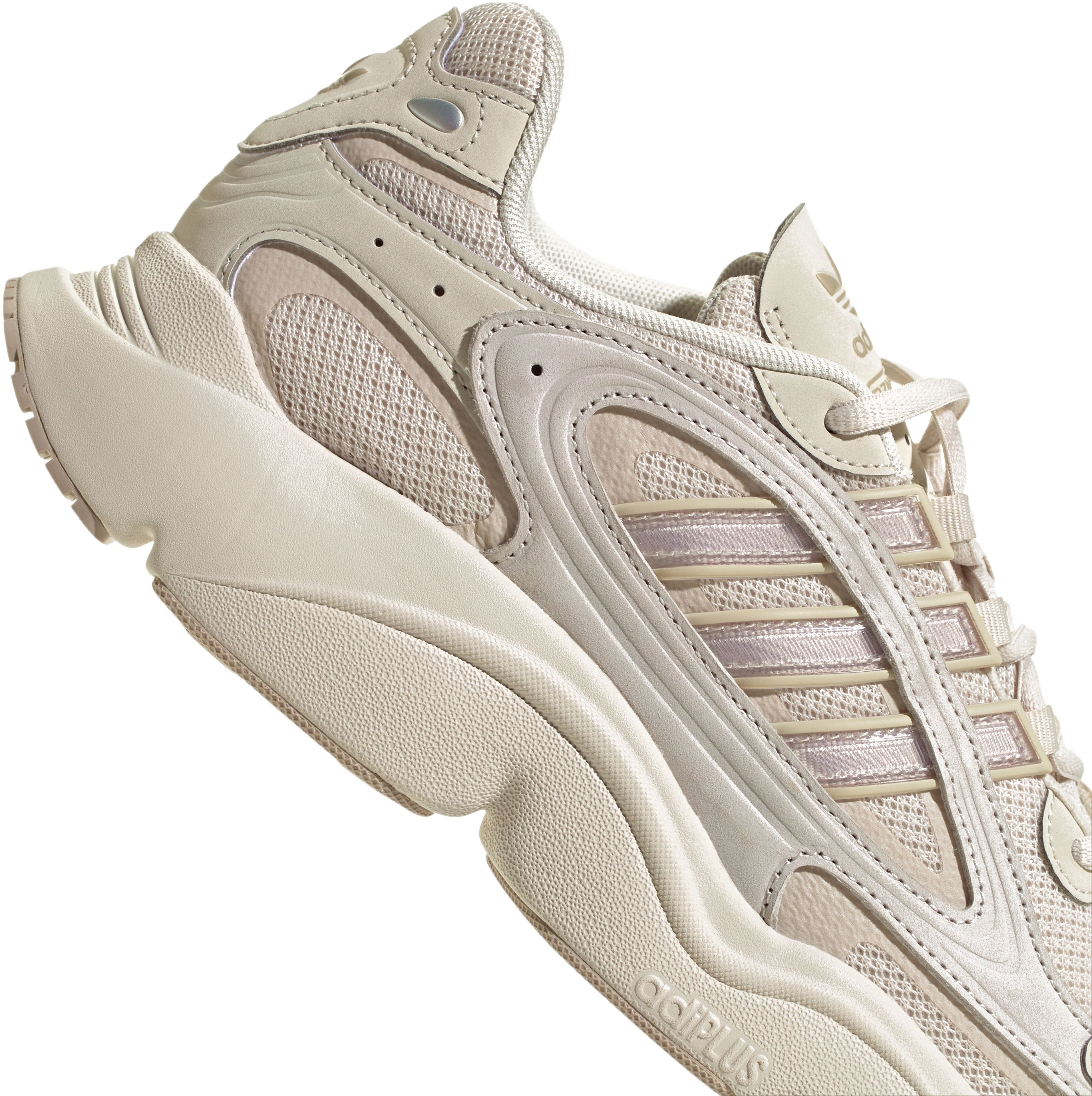 Кросівки чоловічі Adidas Ozmillen IF9597 44 2/3 (10 UK) бежевіфото7