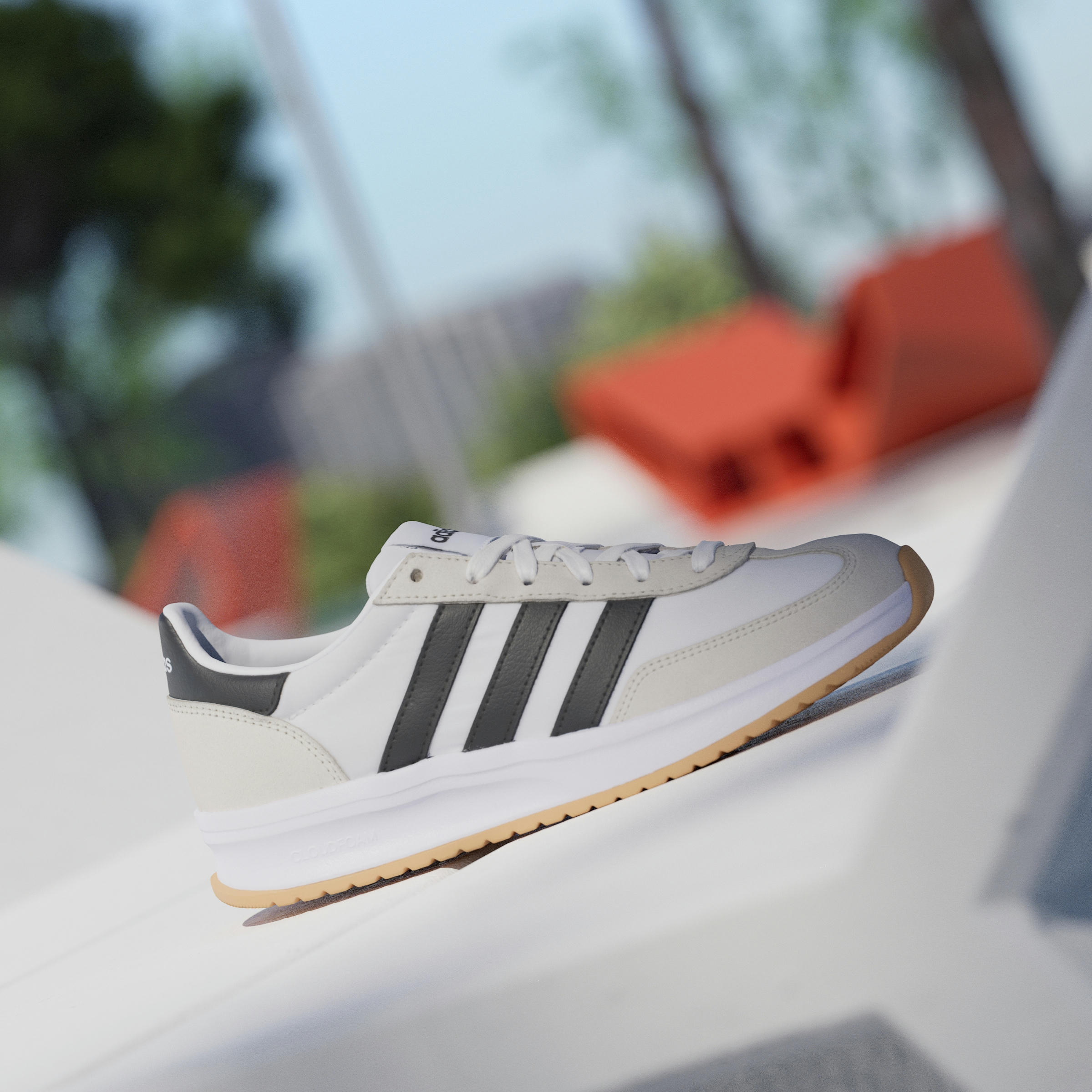 Кроссовки мужские Adidas Run 70s 2.0 IH8584 42 (8 UK) белые/черные фото 11
