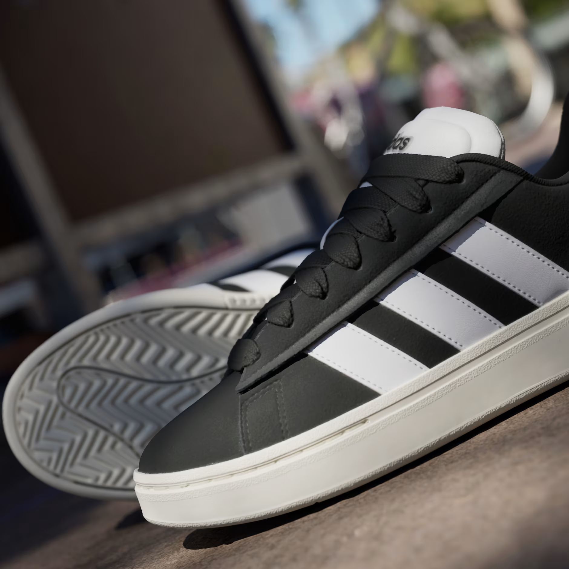 Кеды Adidas Grand Court Alpha 00s JH7235 42 (8 UK) черные фото 